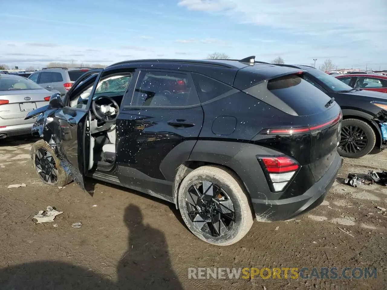 2 fotografías del automóvil dañado KM8HBCAB5SU202192 HYUNDAI KONA 2025