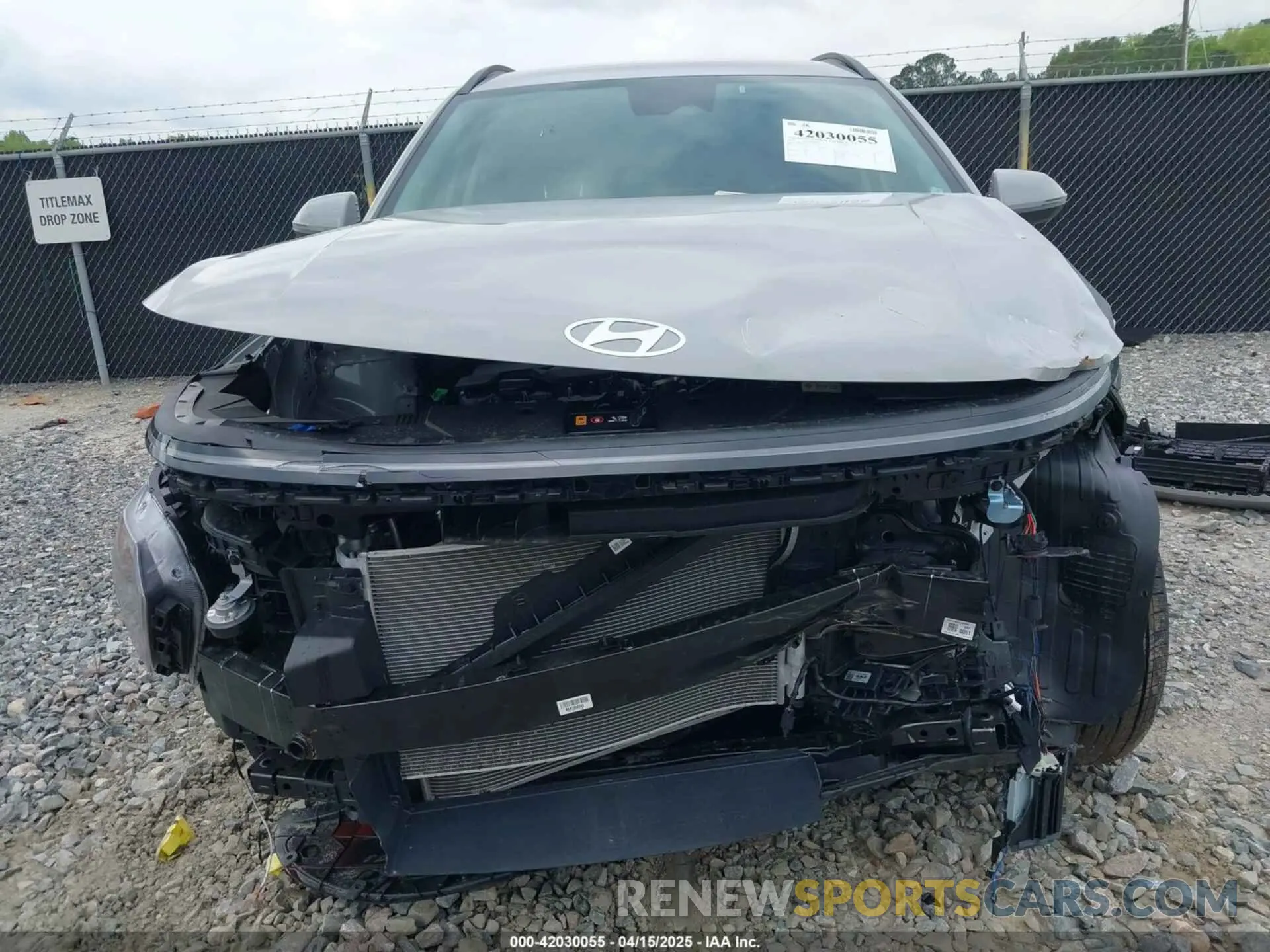 13 fotografías del automóvil dañado KM8HBCAB7SU273670 HYUNDAI KONA 2025
