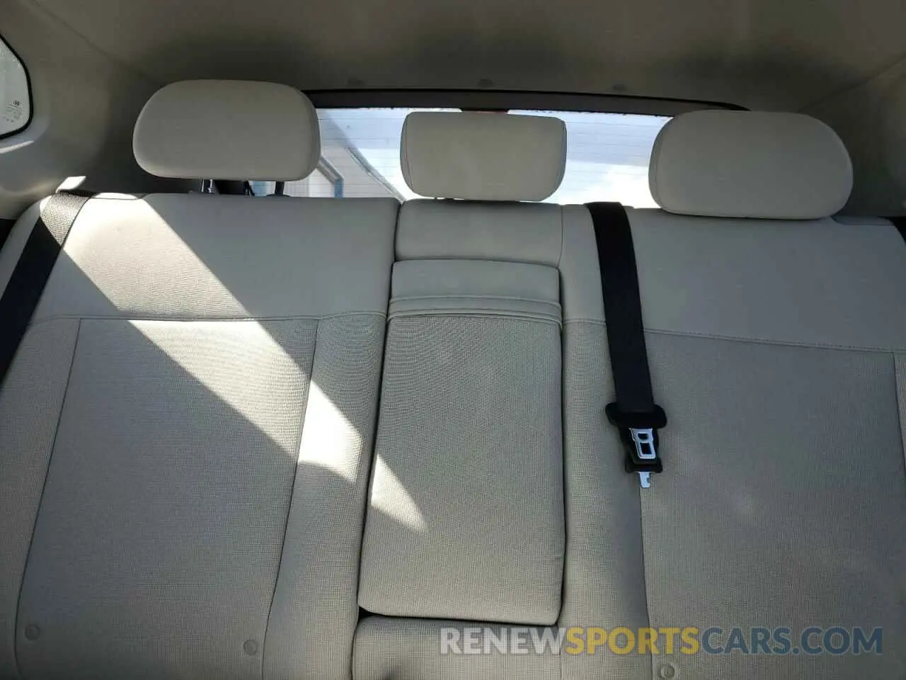10 fotografías del automóvil dañado KM8HC3AB5SU209138 HYUNDAI KONA 2025