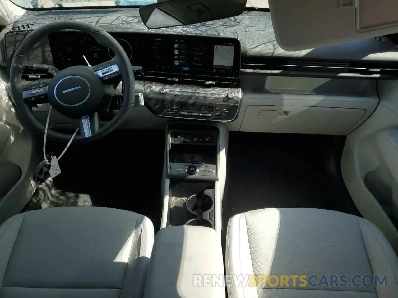 8 fotografías del automóvil dañado KM8HC3AB5SU209138 HYUNDAI KONA 2025