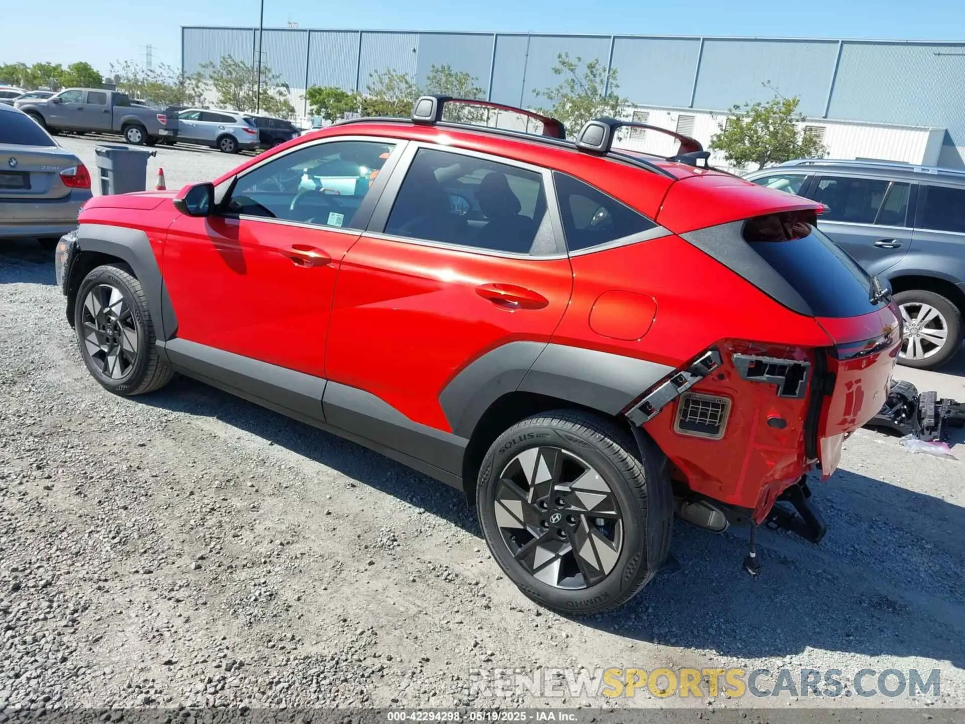 3 fotografías del automóvil dañado KM8HC3AB5SU235318 HYUNDAI KONA 2025