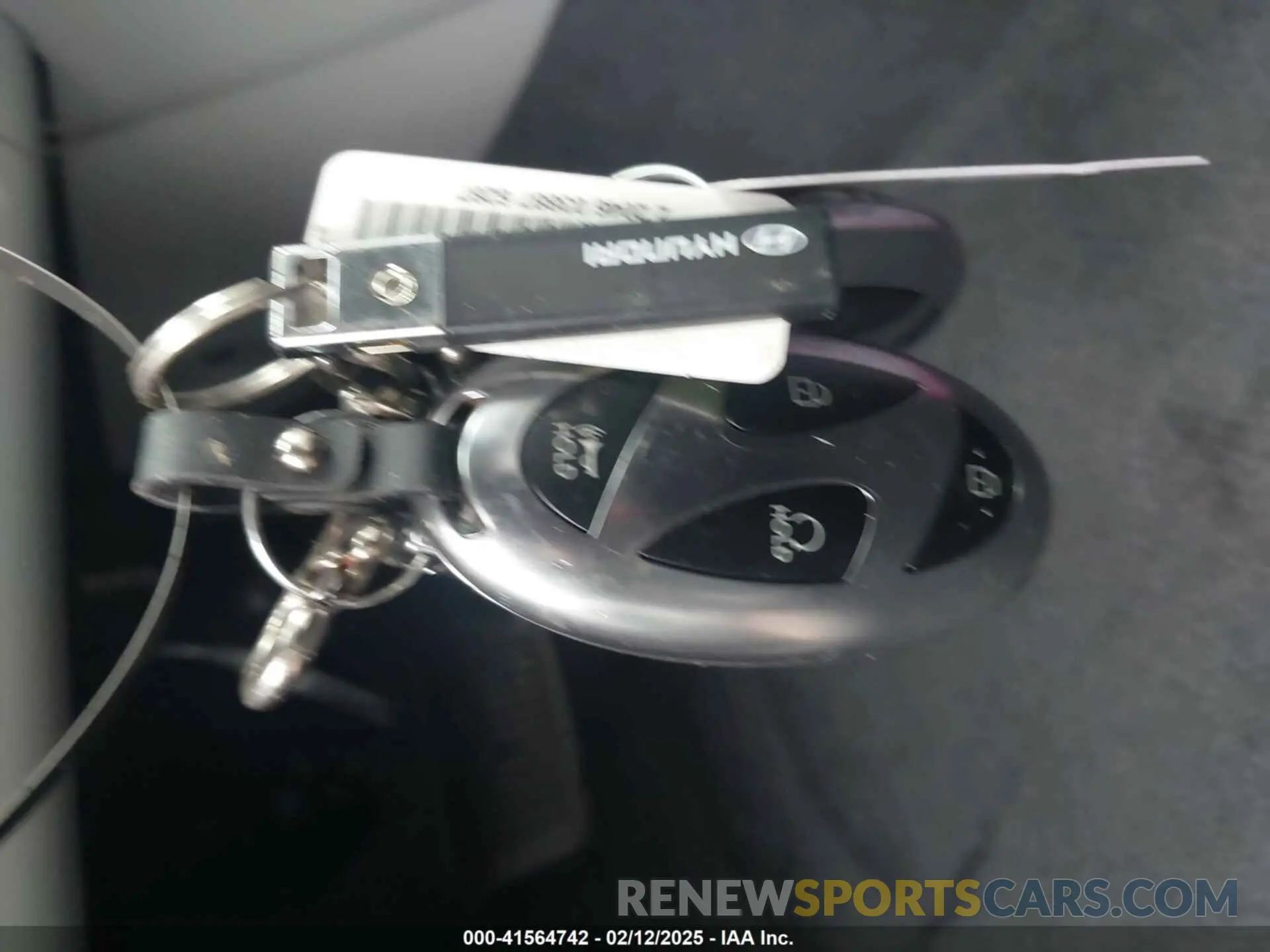 11 fotografías del automóvil dañado KM8HC3AB9SU208784 HYUNDAI KONA 2025