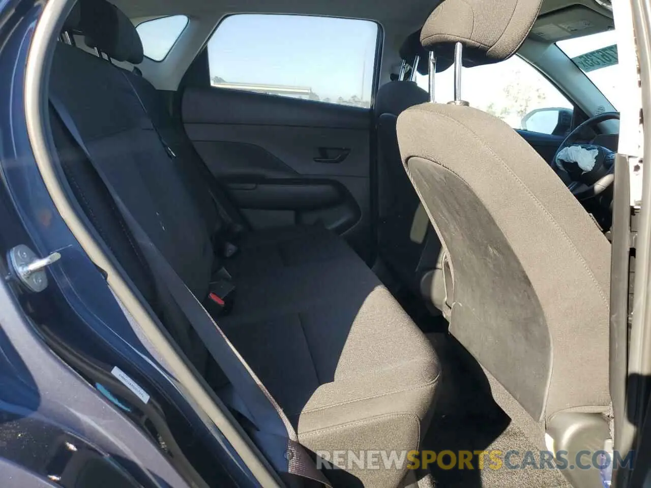 11 fotografías del automóvil dañado KM8HCCAB3SU217271 HYUNDAI KONA 2025