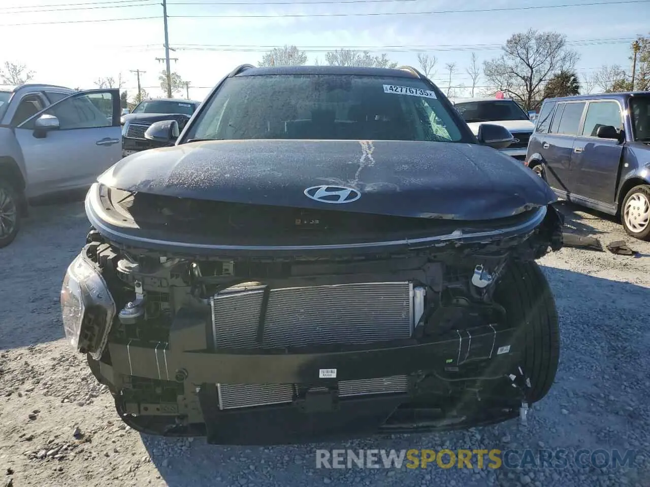 5 fotografías del automóvil dañado KM8HCCAB3SU217271 HYUNDAI KONA 2025