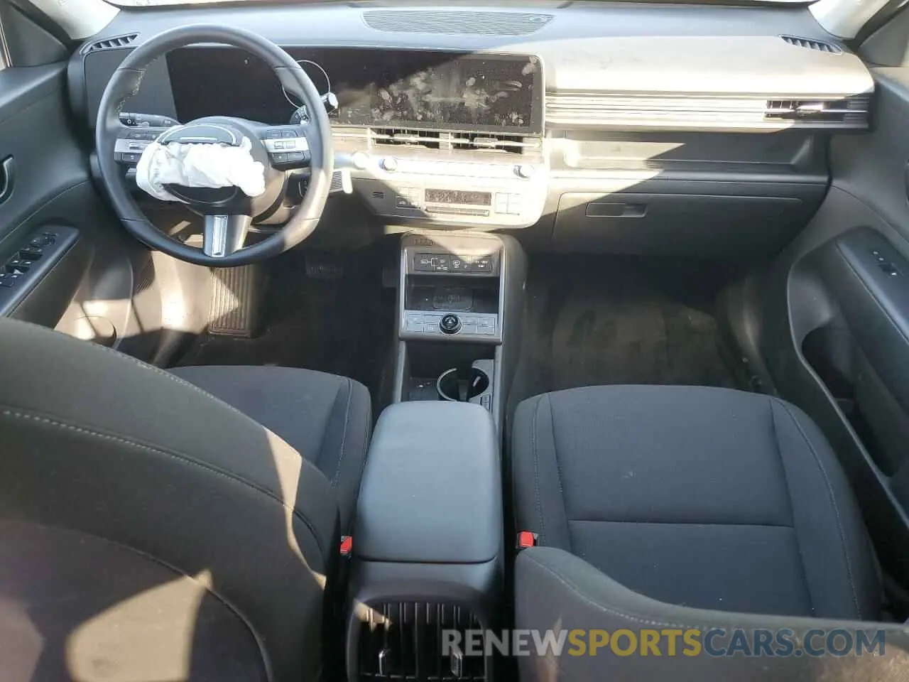 8 fotografías del automóvil dañado KM8HCCAB3SU217271 HYUNDAI KONA 2025