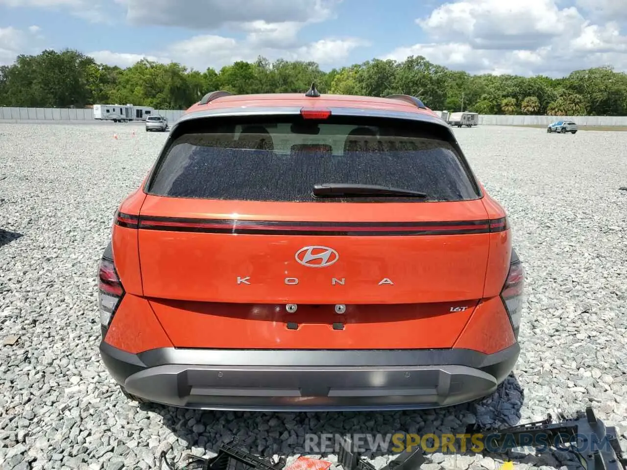 6 fotografías del automóvil dañado KM8HE3A39SU231128 HYUNDAI KONA 2025