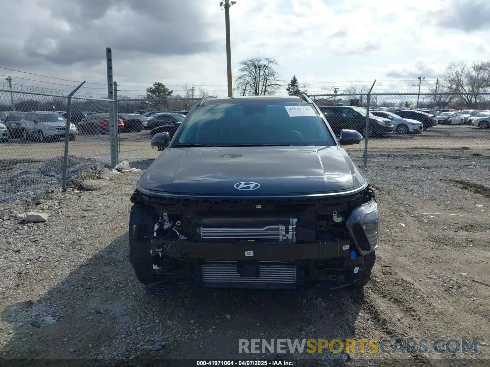 12 fotografías del automóvil dañado KM8HECA39SU190015 HYUNDAI KONA 2025
