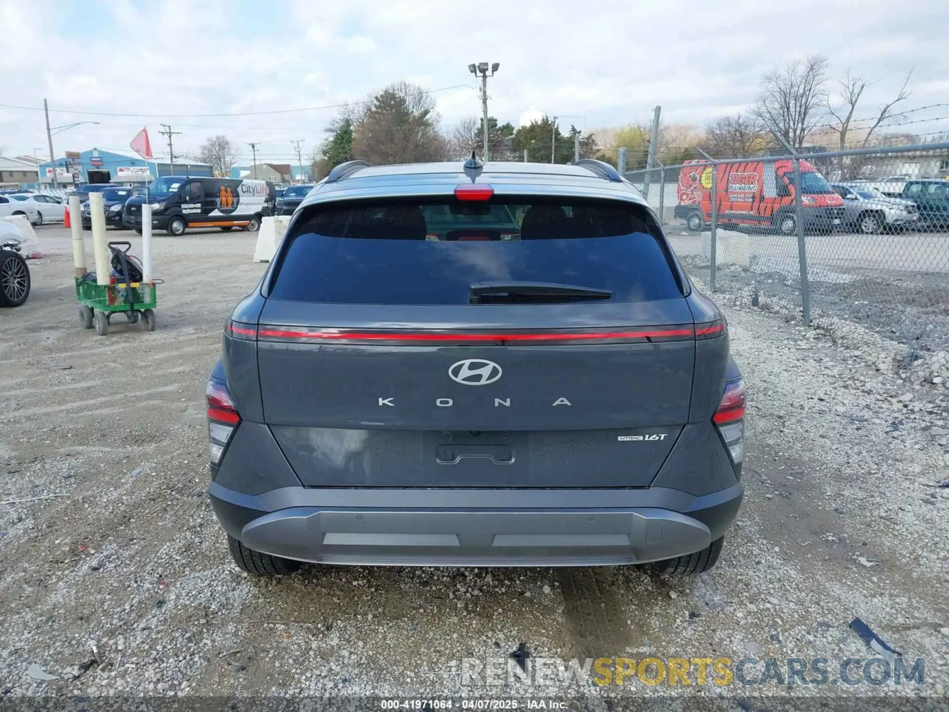 16 fotografías del automóvil dañado KM8HECA39SU190015 HYUNDAI KONA 2025