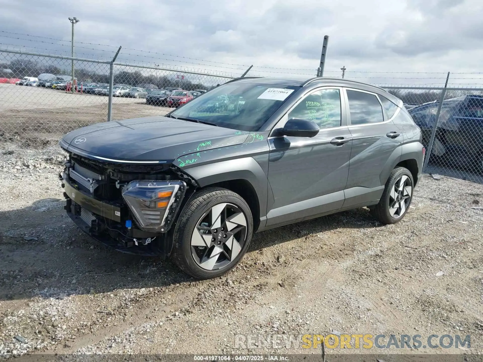 2 fotografías del automóvil dañado KM8HECA39SU190015 HYUNDAI KONA 2025