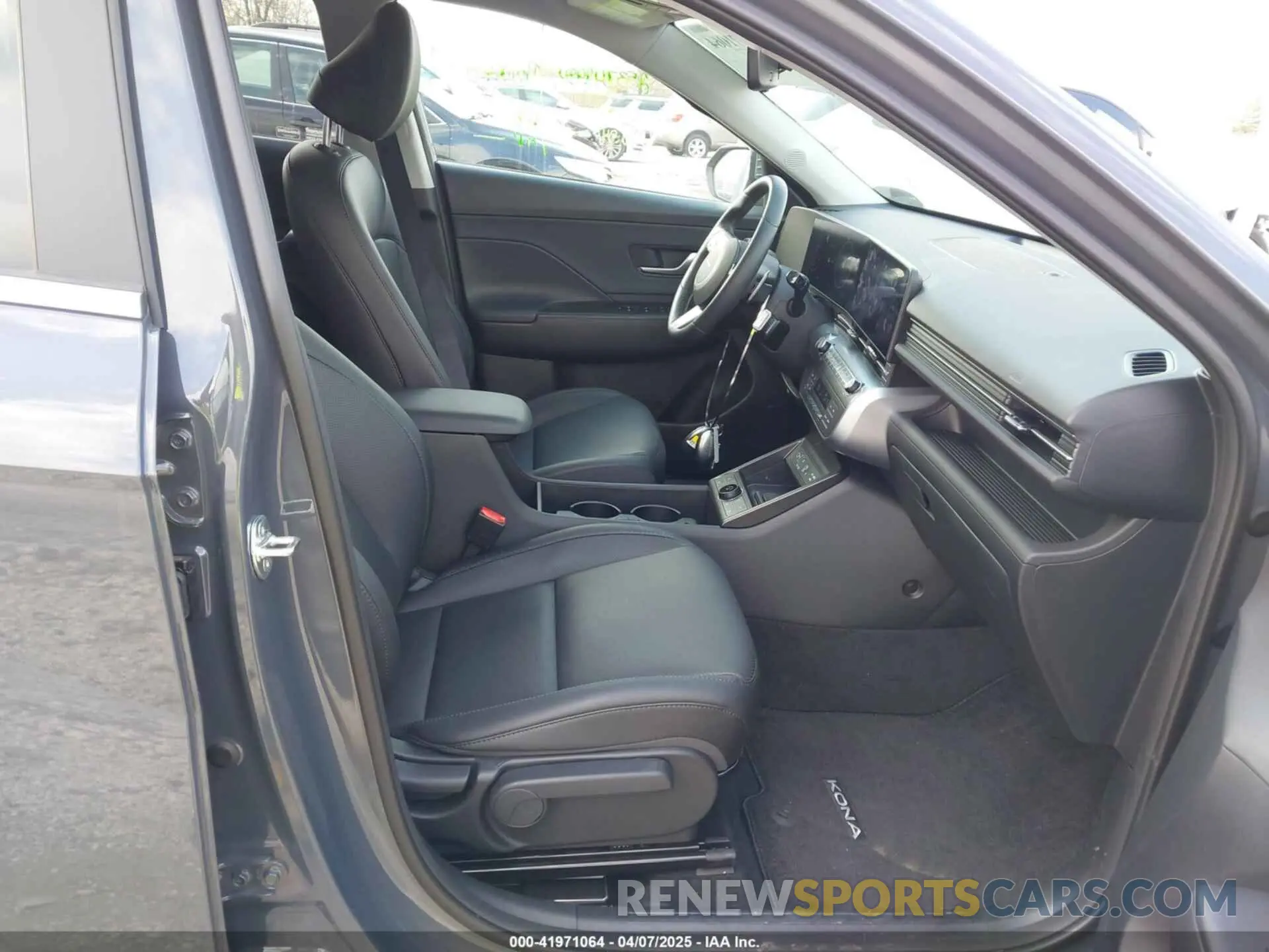5 fotografías del automóvil dañado KM8HECA39SU190015 HYUNDAI KONA 2025