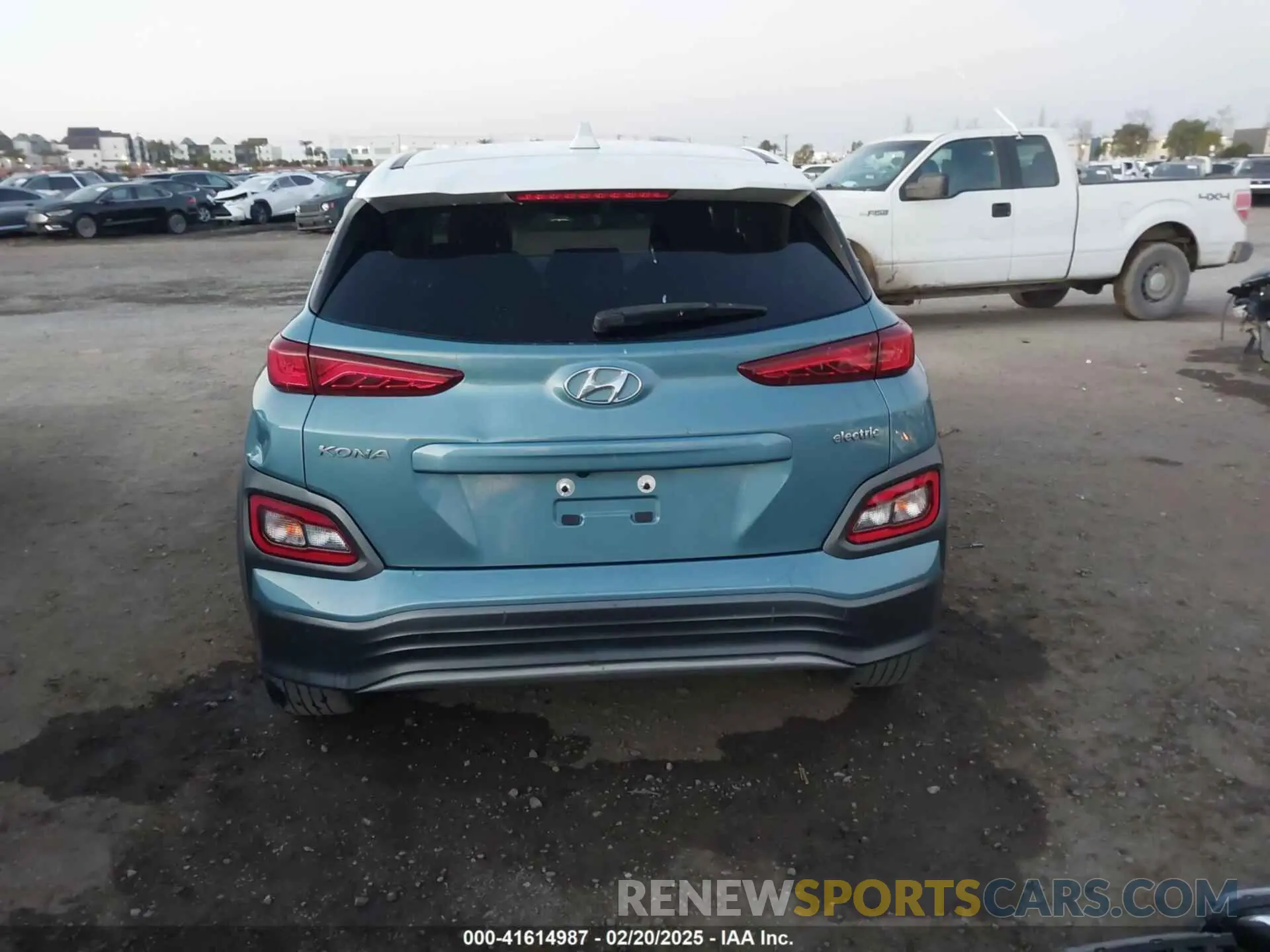 17 fotografías del automóvil dañado KM8K23AG3LU072237 HYUNDAI KONA ELECTRIC 2020