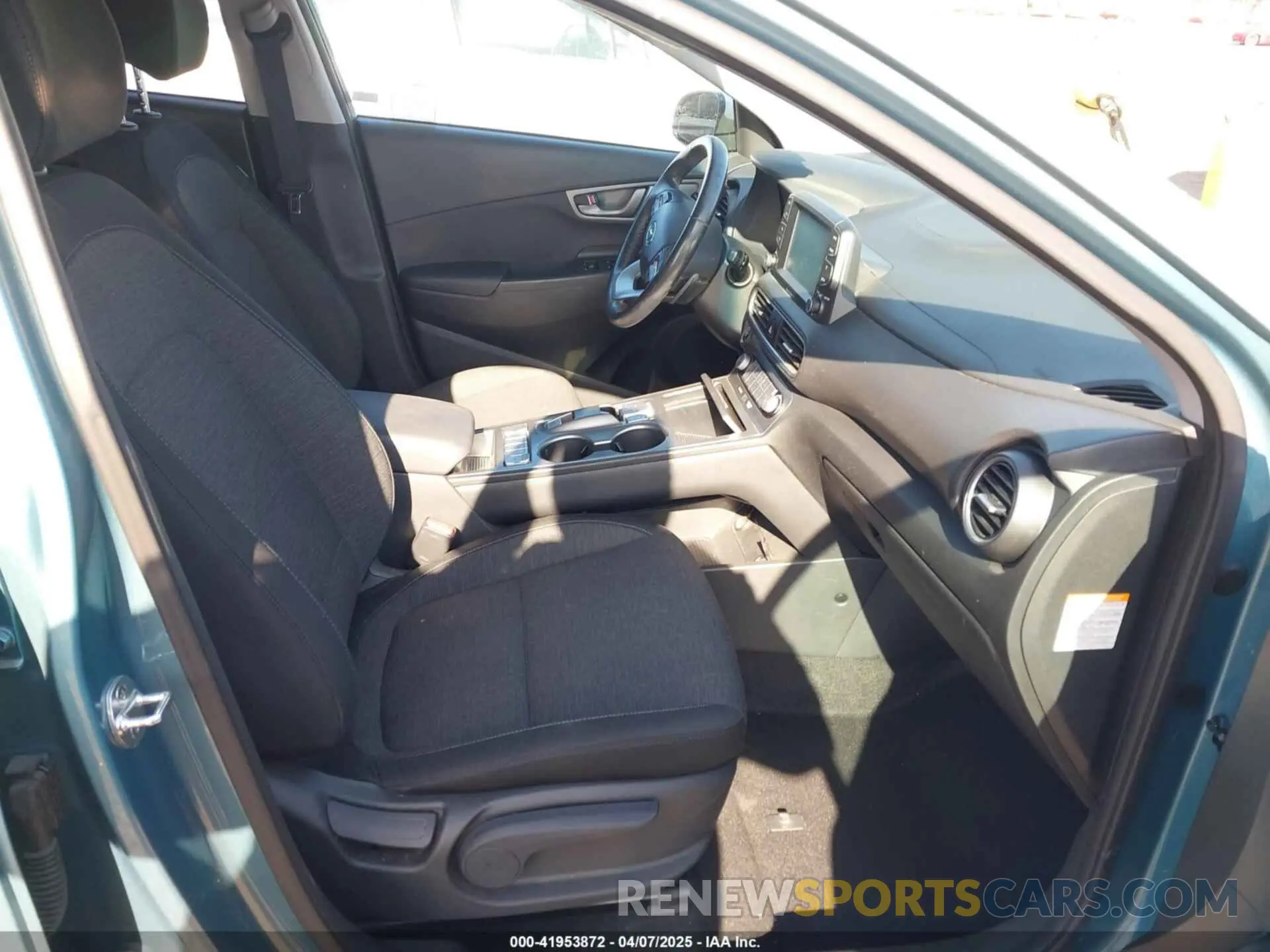 5 fotografías del automóvil dañado KM8K23AG8LU065039 HYUNDAI KONA ELECTRIC 2020