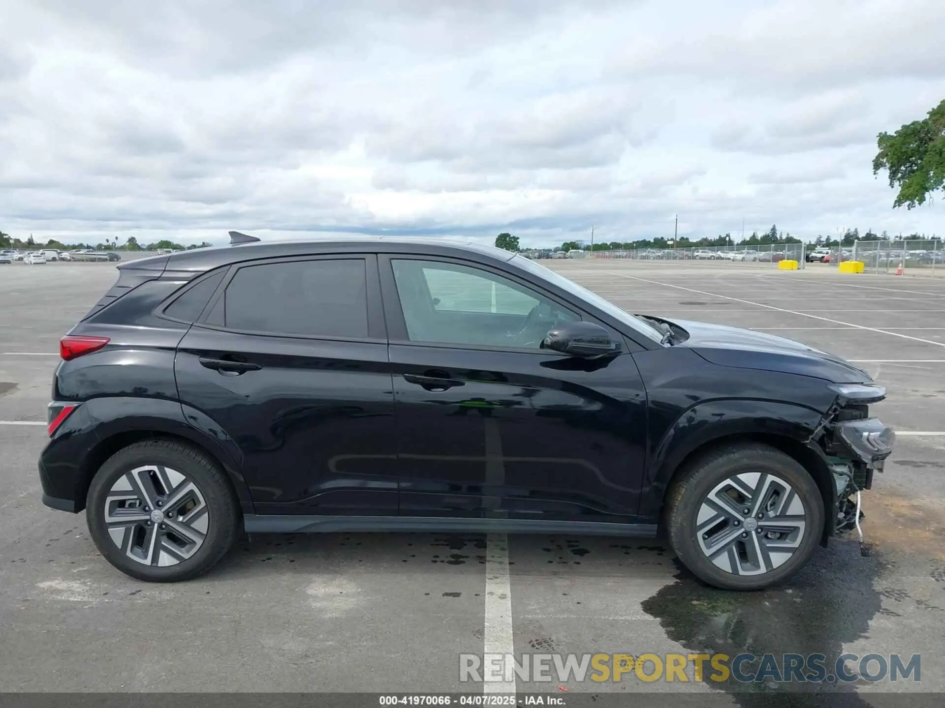 14 fotografías del automóvil dañado KM8K53AGXPU170730 HYUNDAI KONA ELECTRIC 2023