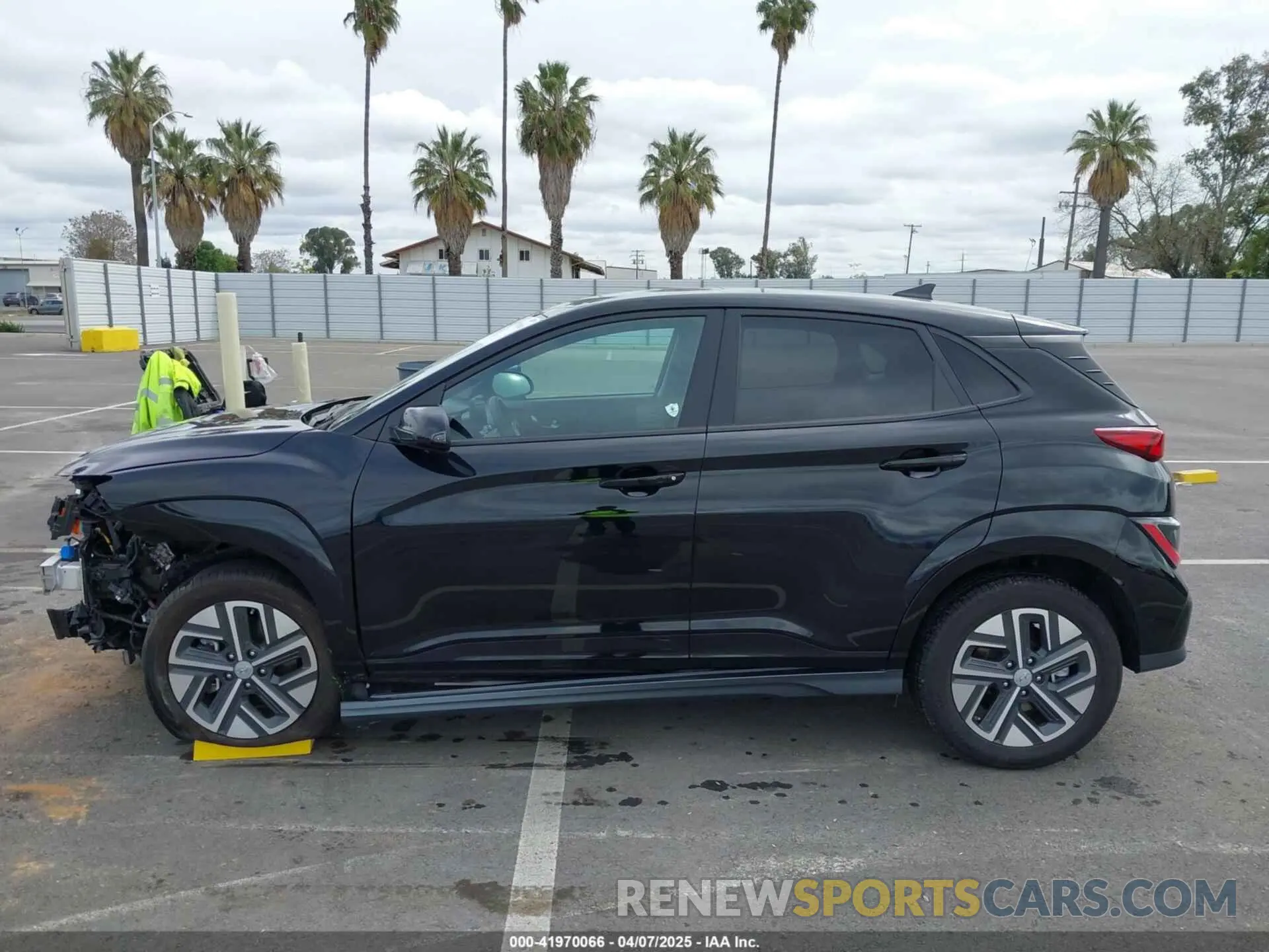 15 fotografías del automóvil dañado KM8K53AGXPU170730 HYUNDAI KONA ELECTRIC 2023