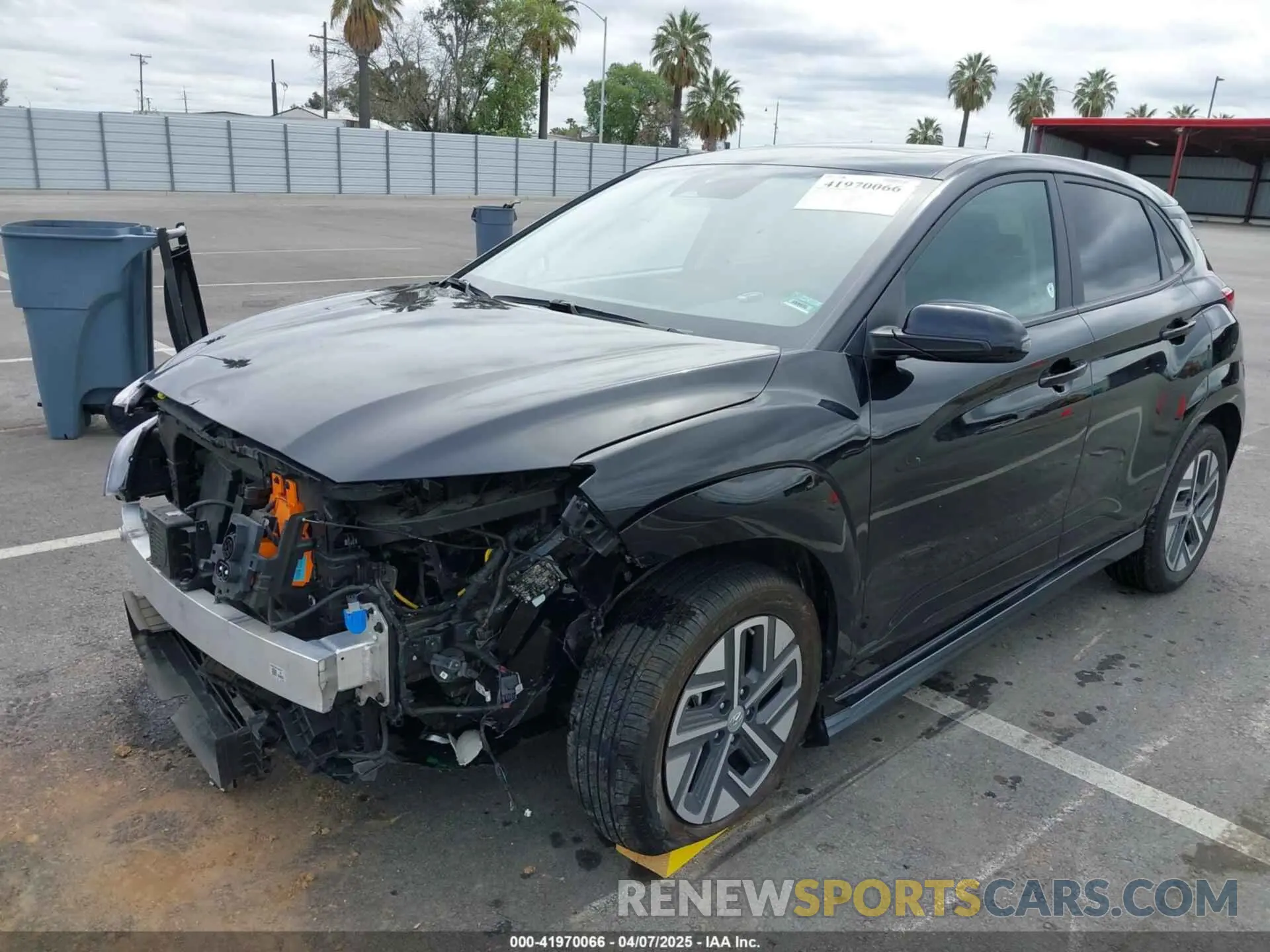 2 fotografías del automóvil dañado KM8K53AGXPU170730 HYUNDAI KONA ELECTRIC 2023
