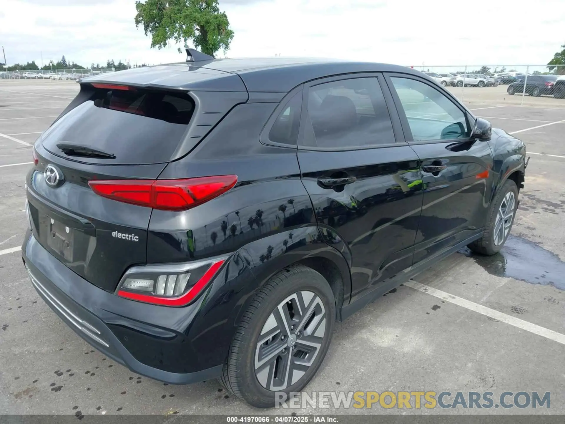 4 fotografías del automóvil dañado KM8K53AGXPU170730 HYUNDAI KONA ELECTRIC 2023