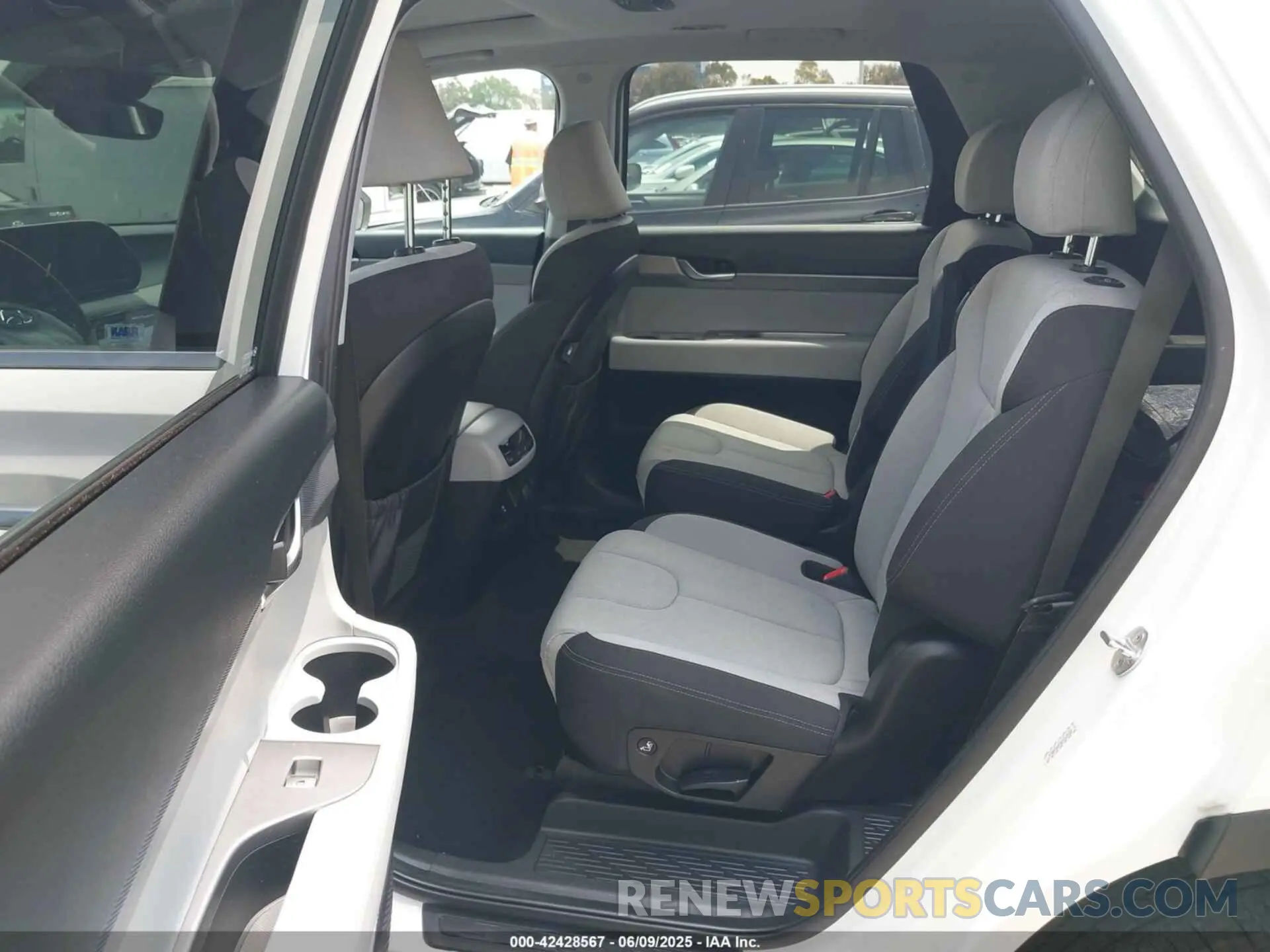 8 fotografías del automóvil dañado KM8R24HE0MU318235 HYUNDAI PALISADE 2021