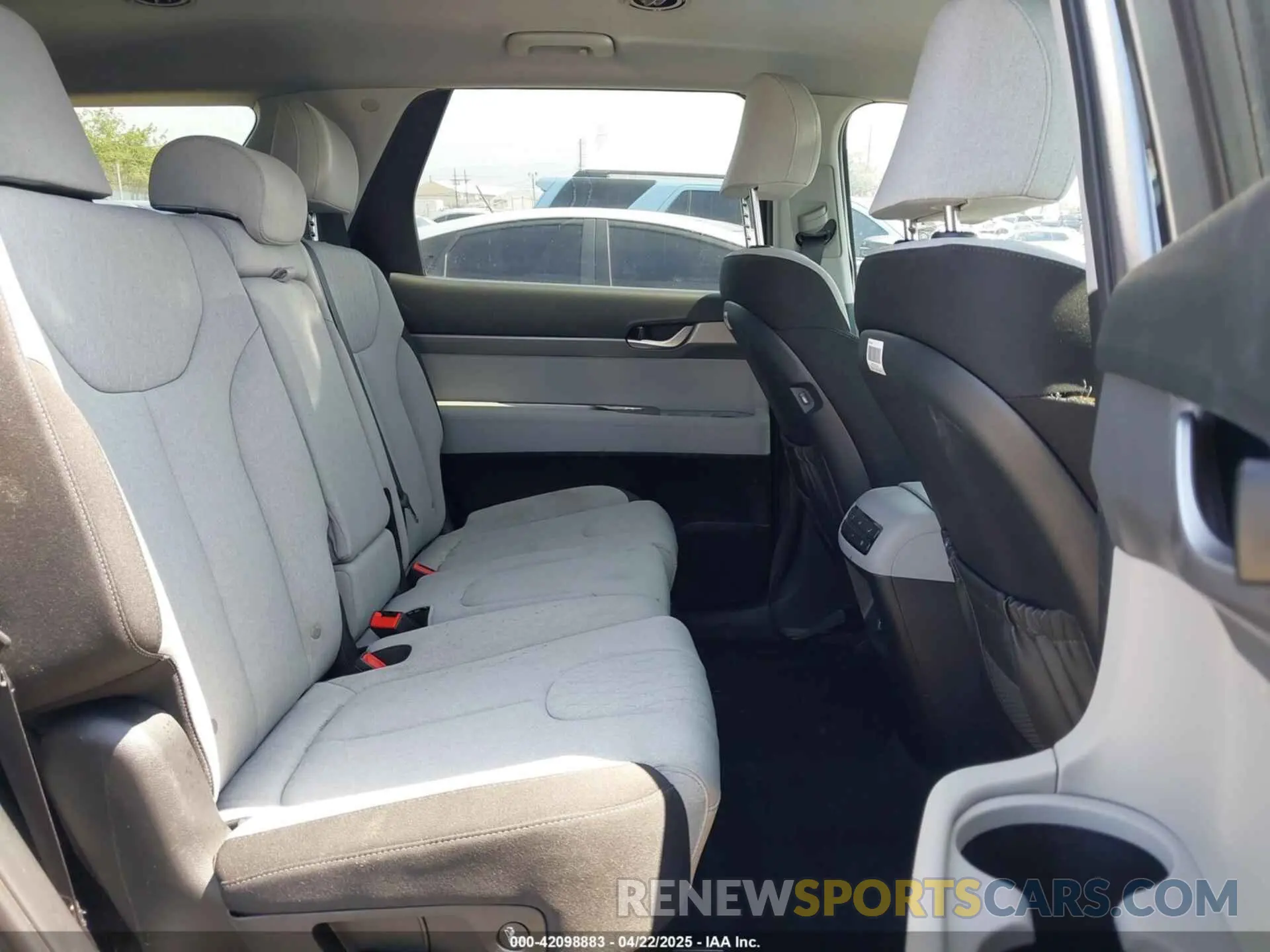 8 fotografías del automóvil dañado KM8R14HE2NU483403 HYUNDAI PALISADE 2022