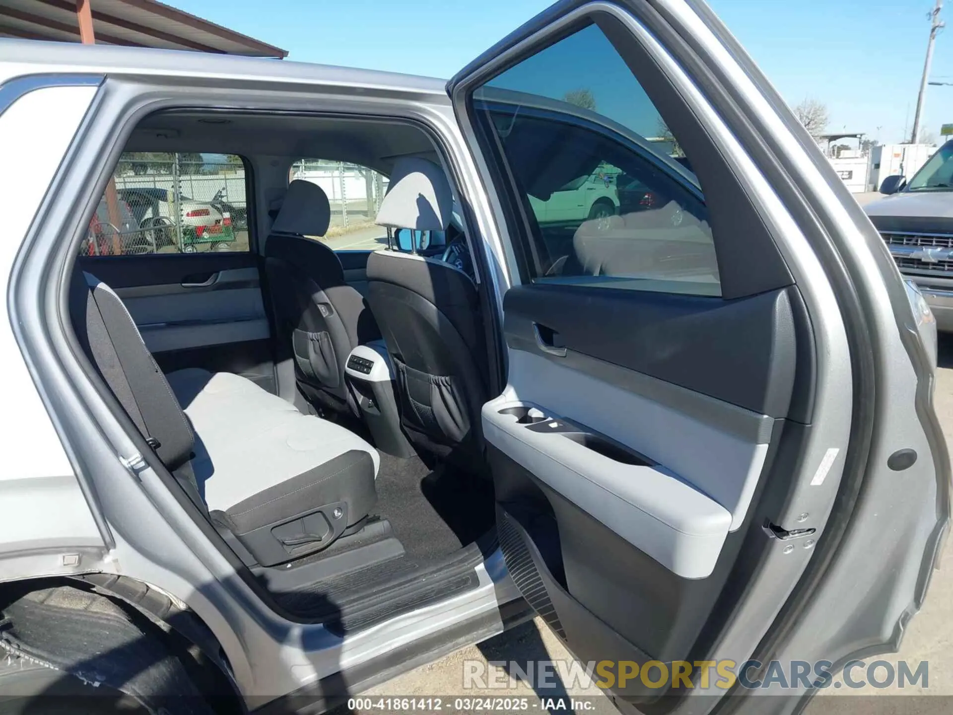 8 fotografías del automóvil dañado KM8R14GE2PU577365 HYUNDAI PALISADE 2023