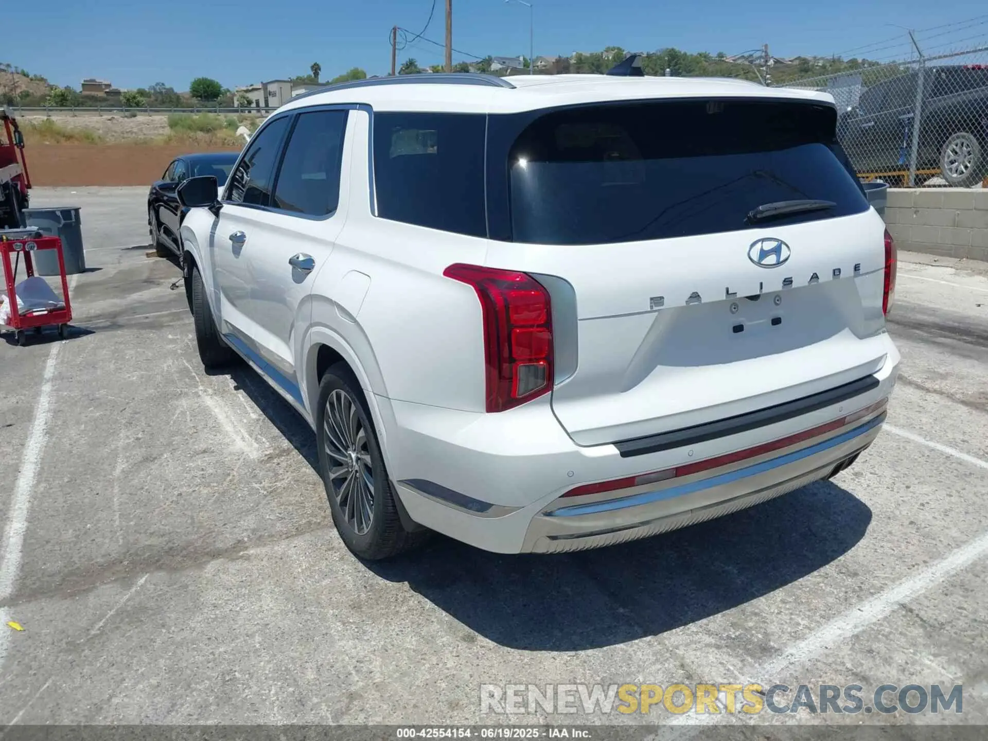 3 fotografías del automóvil dañado KM8R74GE4PU593825 HYUNDAI PALISADE 2023