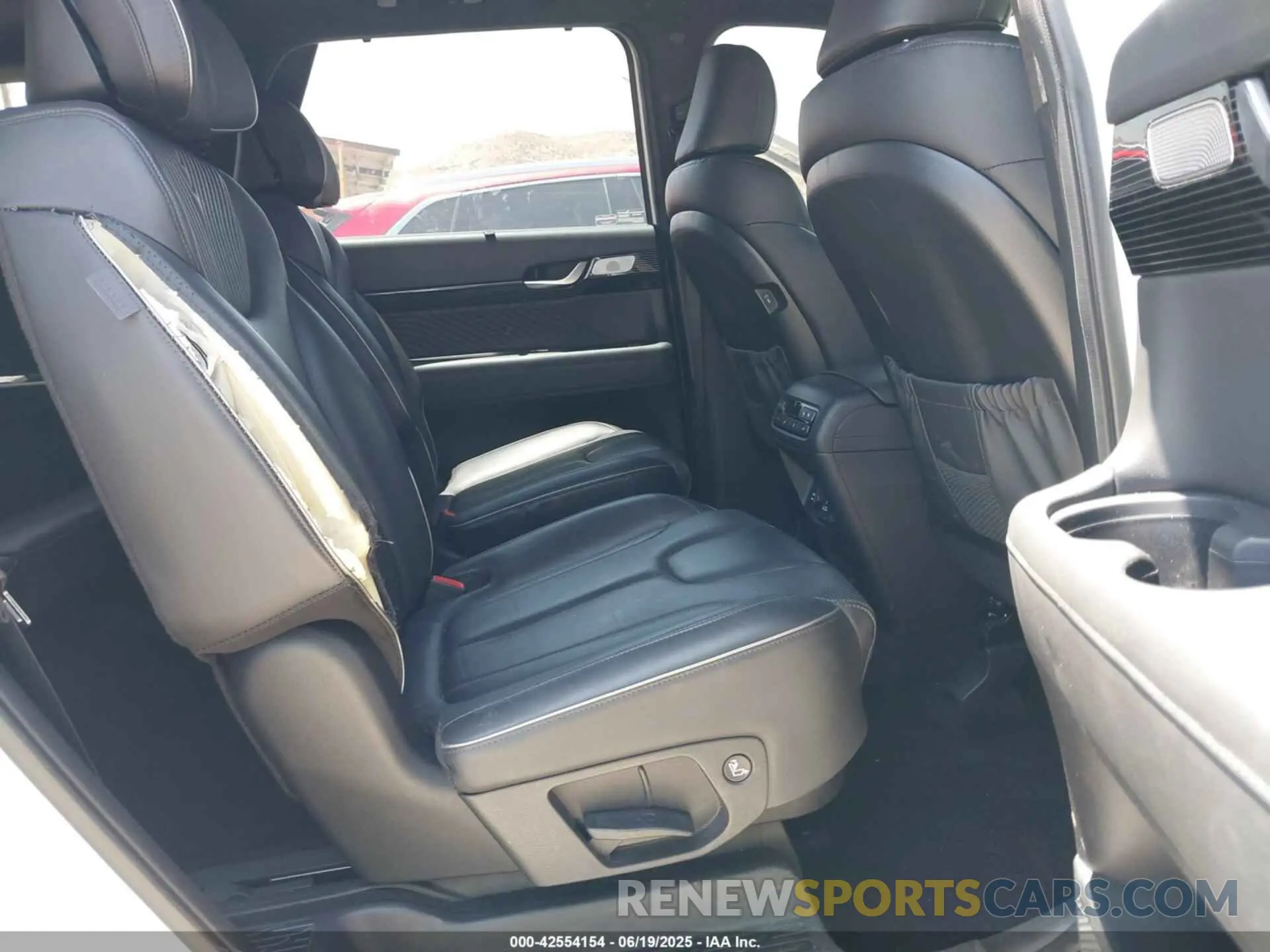 8 fotografías del automóvil dañado KM8R74GE4PU593825 HYUNDAI PALISADE 2023