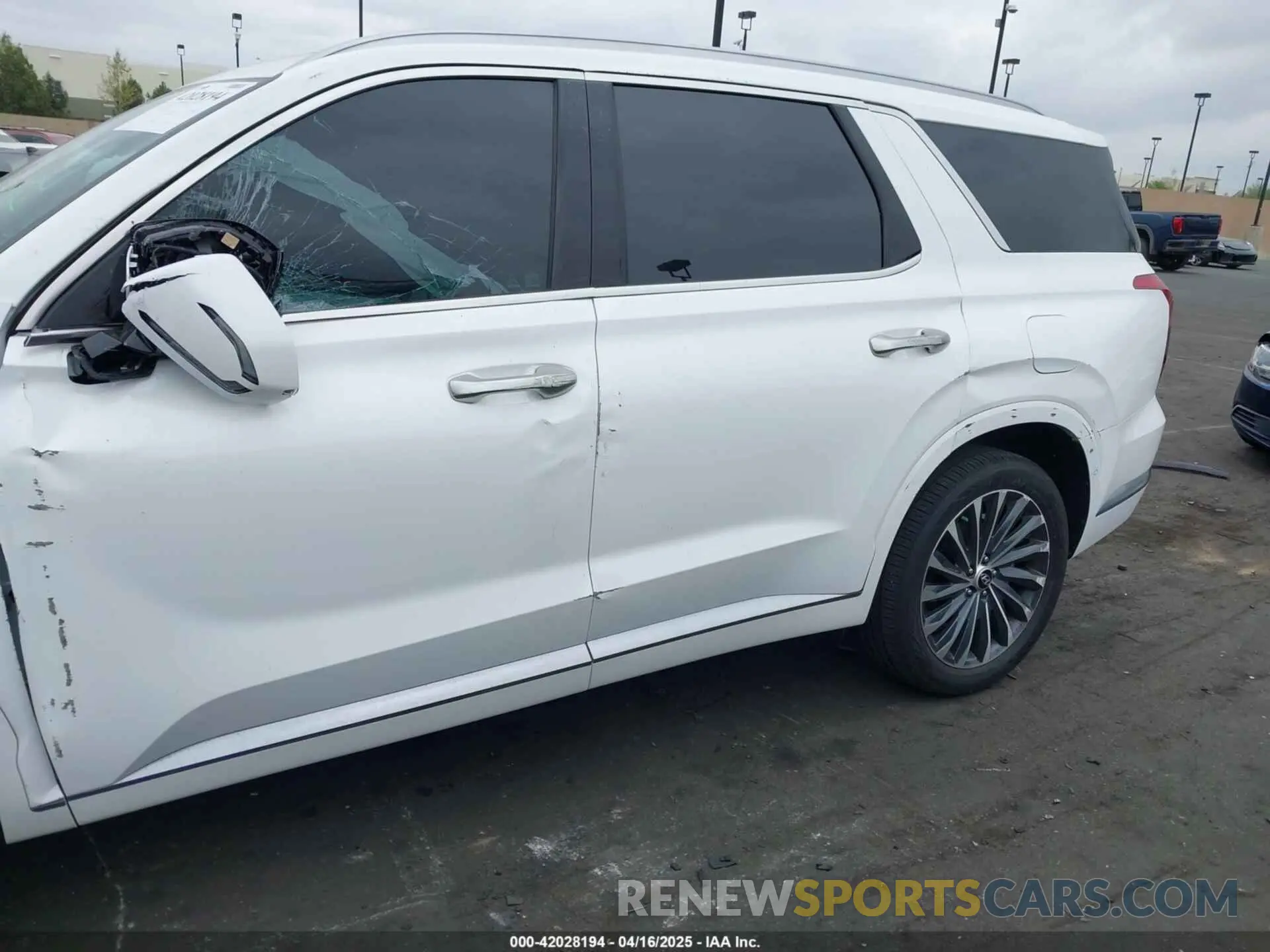 12 fotografías del automóvil dañado KM8R74GEXPU516330 HYUNDAI PALISADE 2023