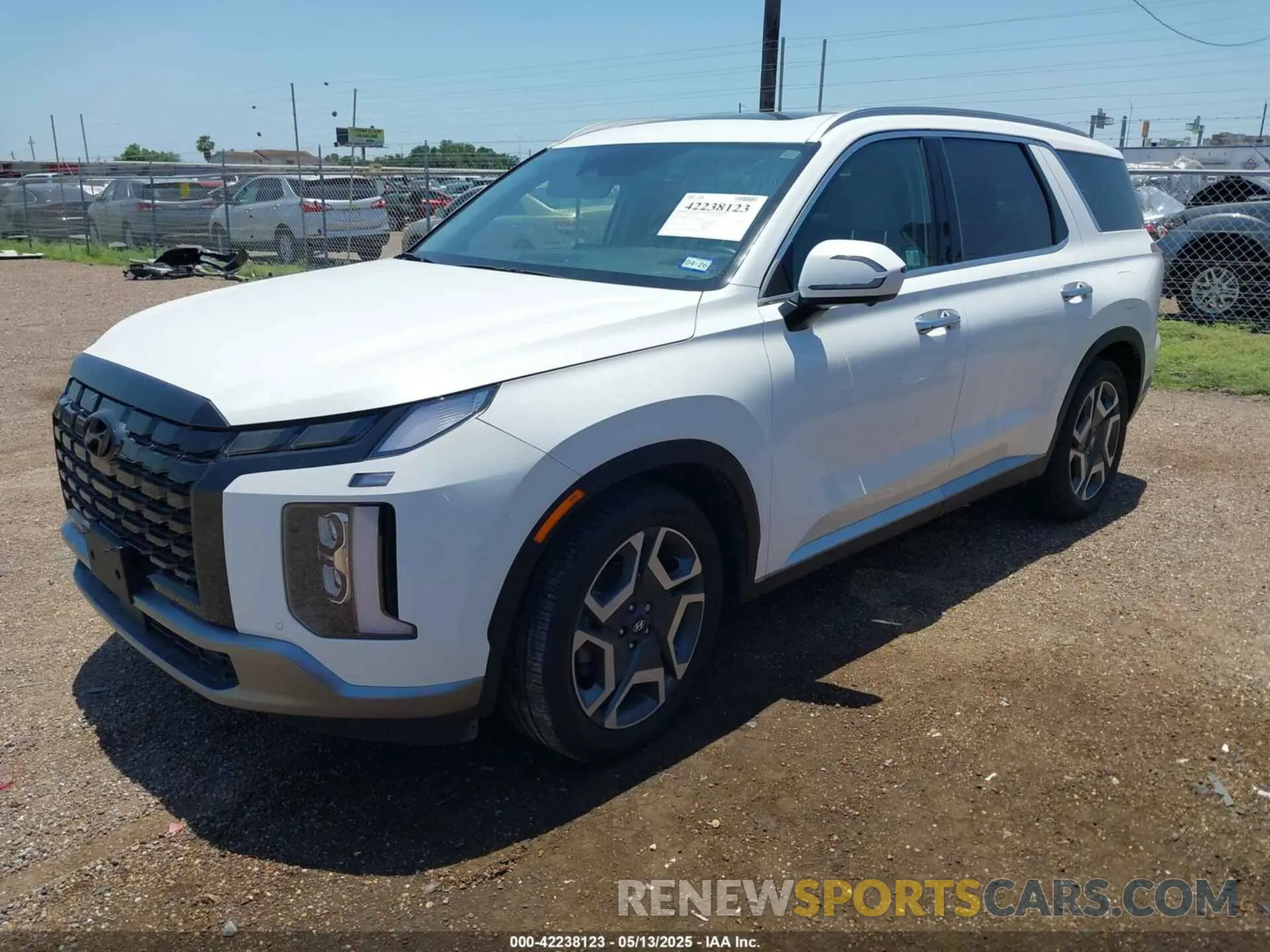 2 fotografías del automóvil dañado KM8R44GE1RU752635 HYUNDAI PALISADE 2024