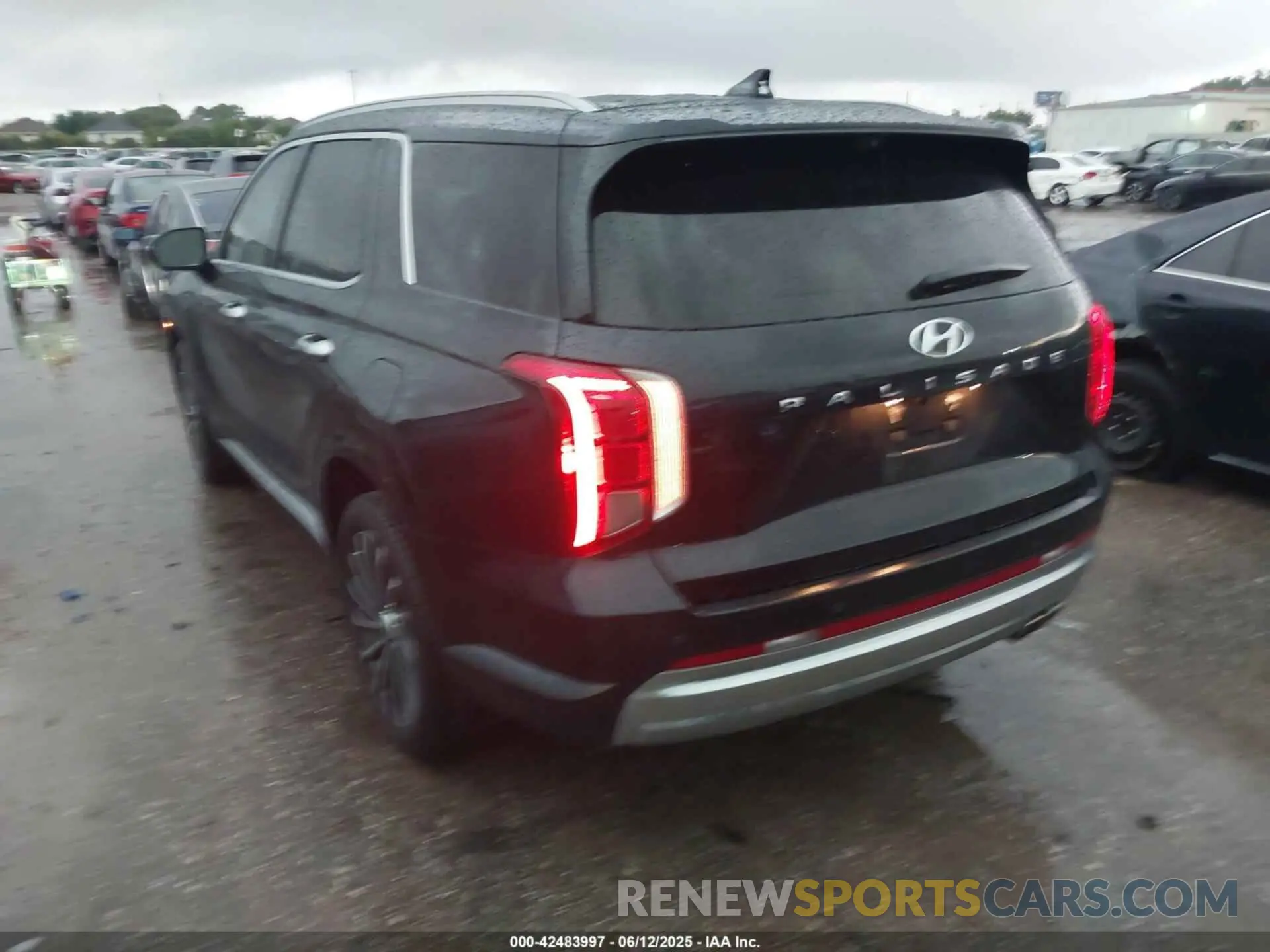 3 fotografías del automóvil dañado KM8R74GE4RU737442 HYUNDAI PALISADE 2024