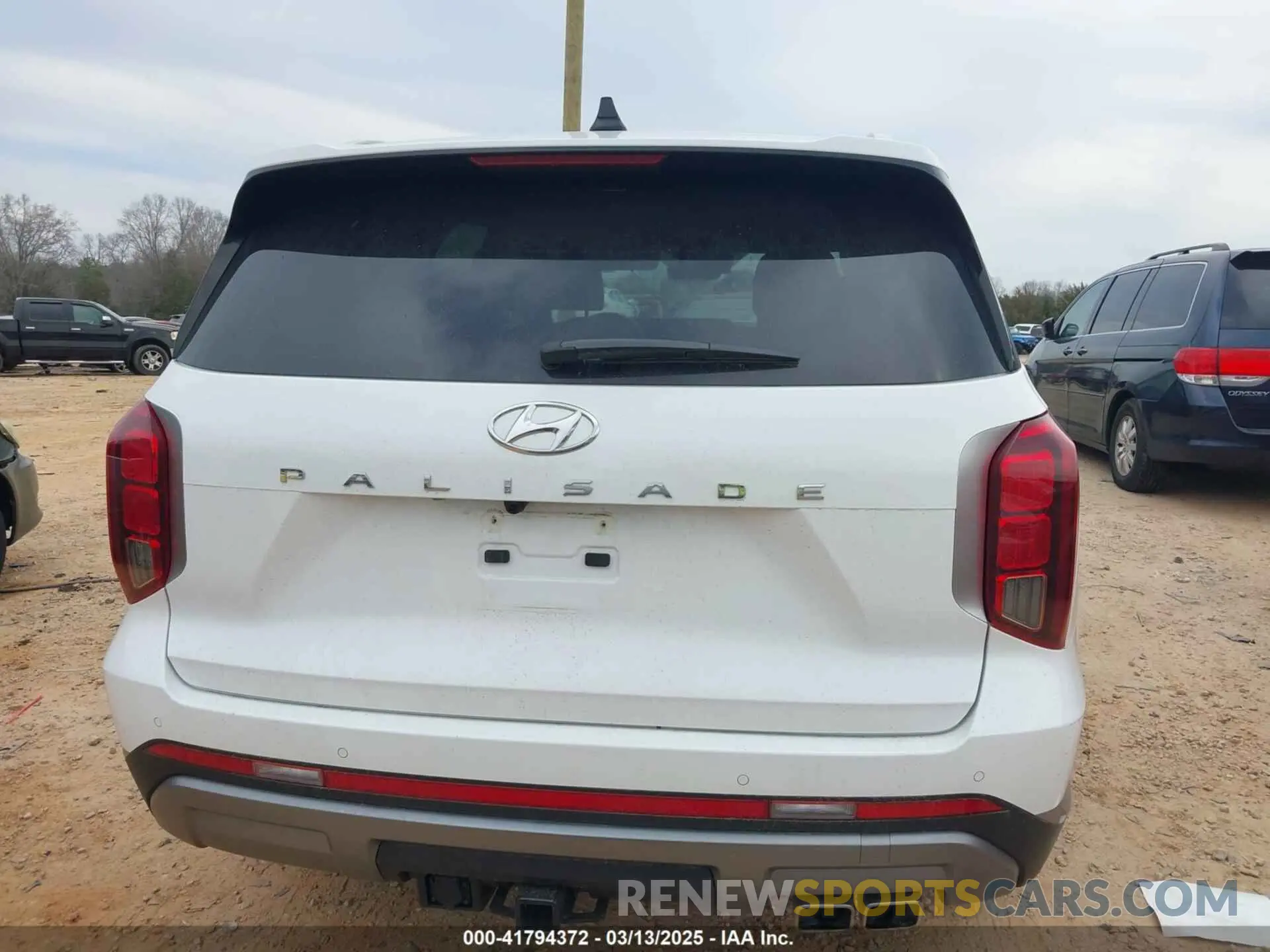 17 fotografías del automóvil dañado KM8R24GE1SU830438 HYUNDAI PALISADE 2025
