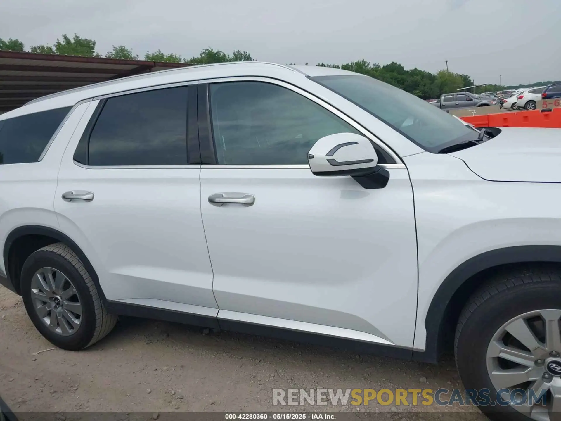 13 fotografías del automóvil dañado KM8R24GE9SU876048 HYUNDAI PALISADE 2025