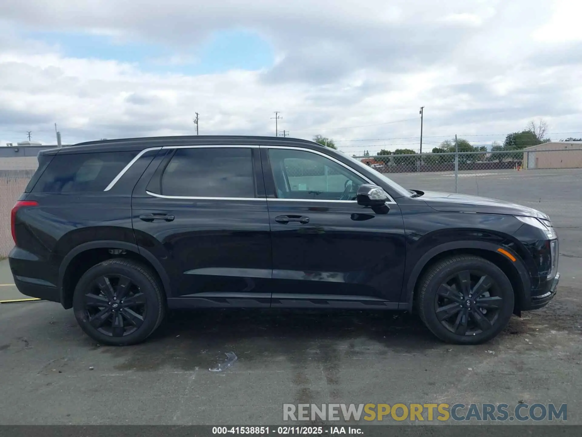 13 fotografías del automóvil dañado KM8R3DGE0SU831156 HYUNDAI PALISADE 2025