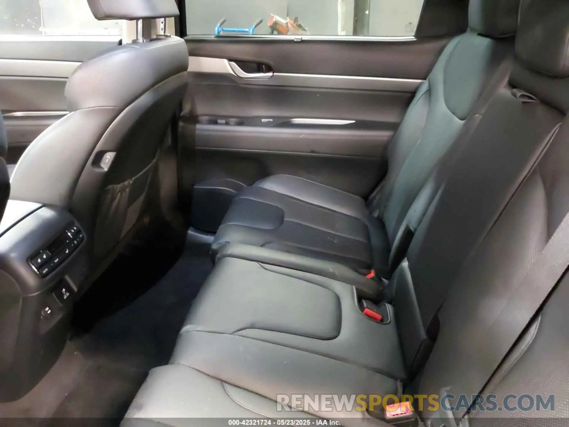 8 fotografías del automóvil dañado KM8R4DGE7SU836643 HYUNDAI PALISADE 2025