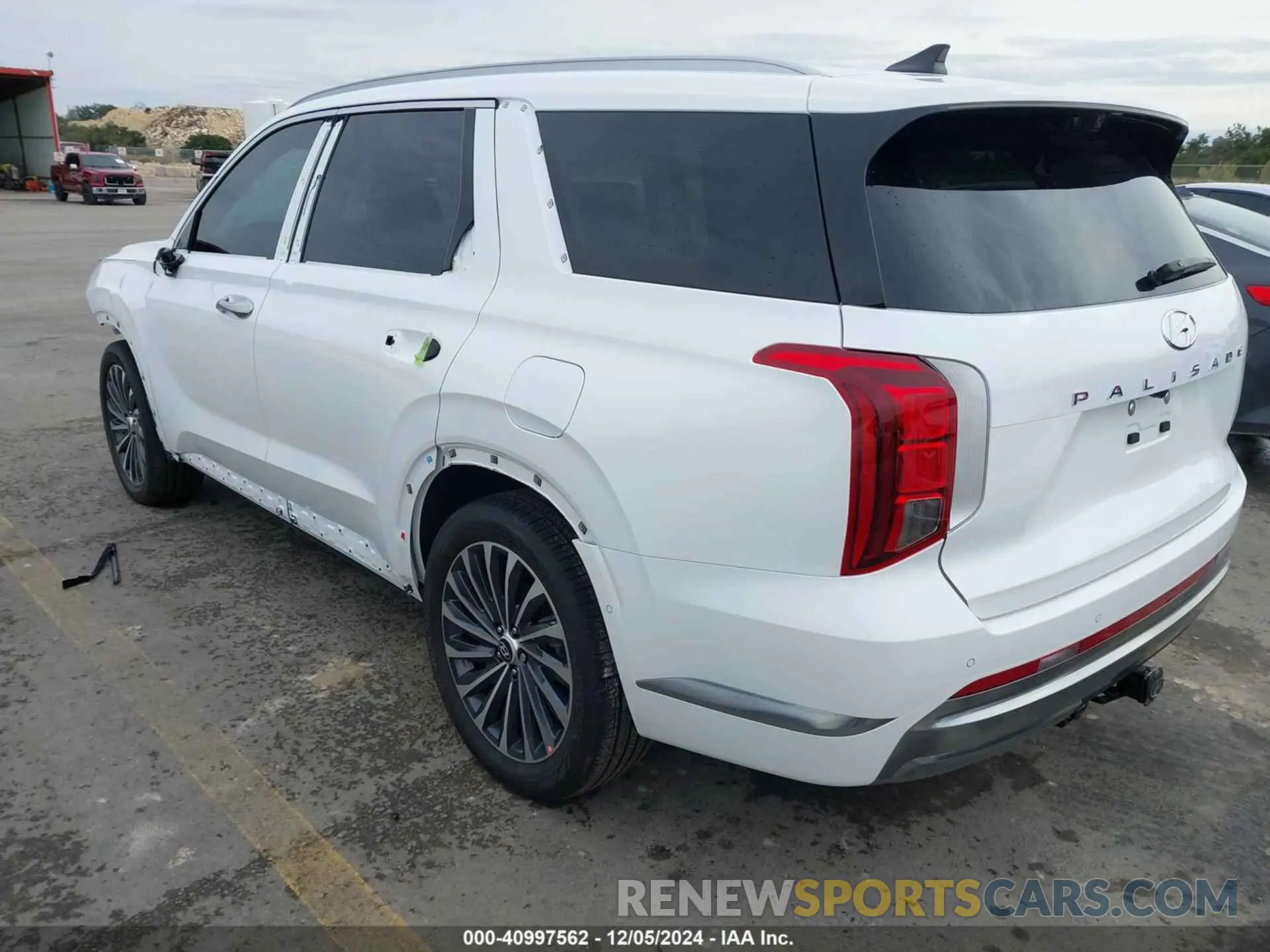 3 fotografías del automóvil dañado KM8R74GE5SU855568 HYUNDAI PALISADE 2025