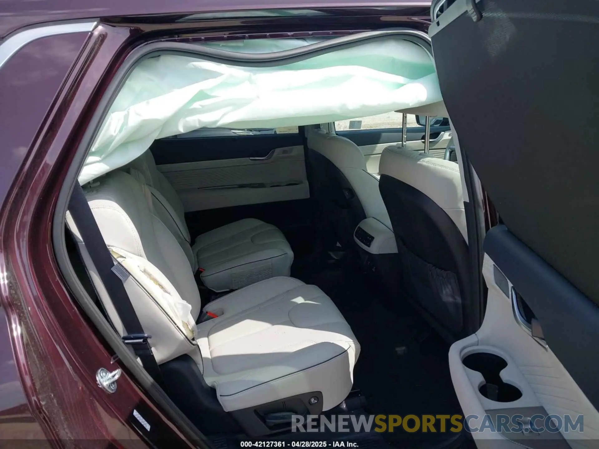 8 fotografías del automóvil dañado KM8R7DGE2SU828795 HYUNDAI PALISADE 2025