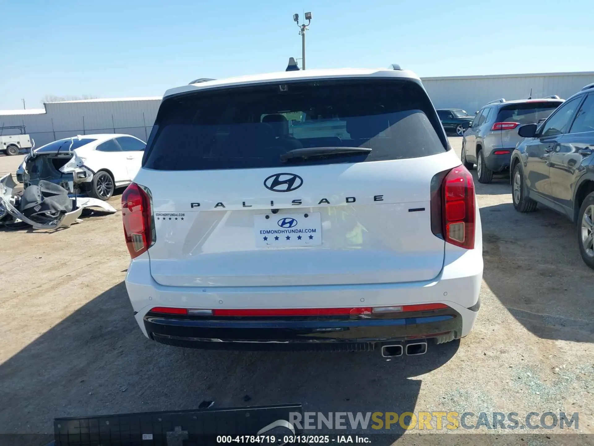 17 fotografías del automóvil dañado KM8R7DGE2SU880038 HYUNDAI PALISADE 2025