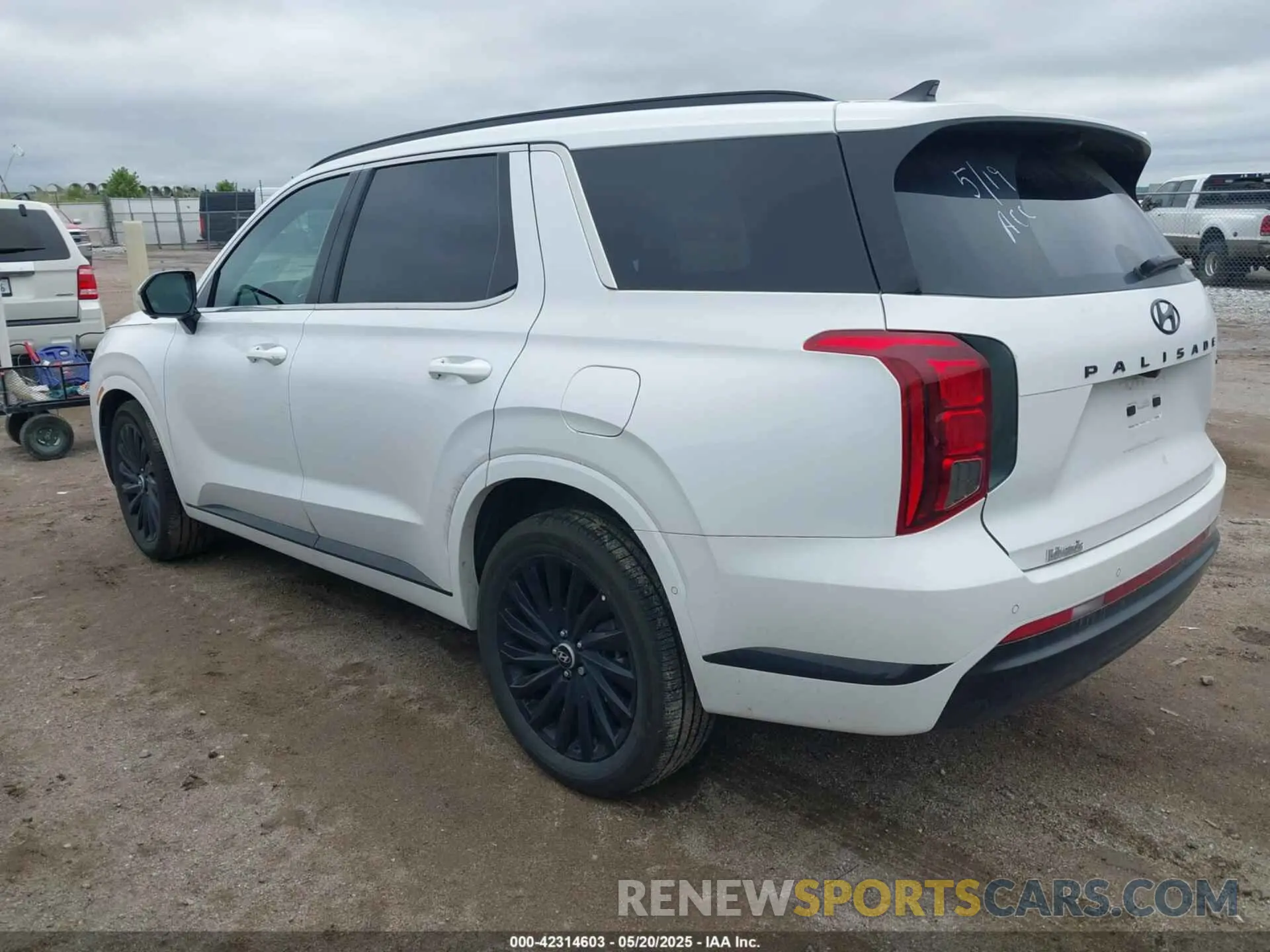 3 fotografías del automóvil dañado KM8R7DGE7SU873652 HYUNDAI PALISADE 2025