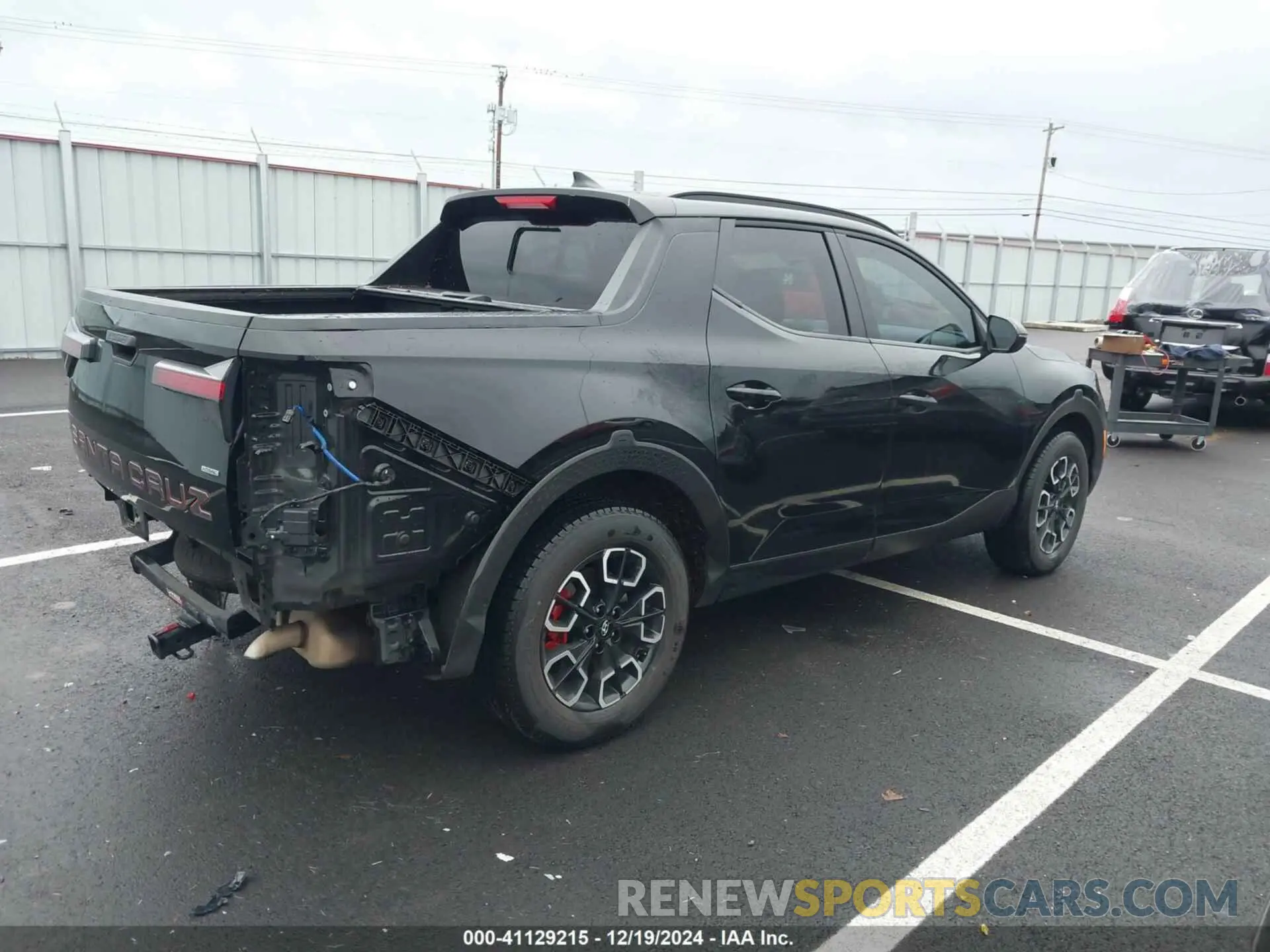 4 fotografías del automóvil dañado 5NTJCDAE2NH011266 HYUNDAI SANTA CRUZ 2022