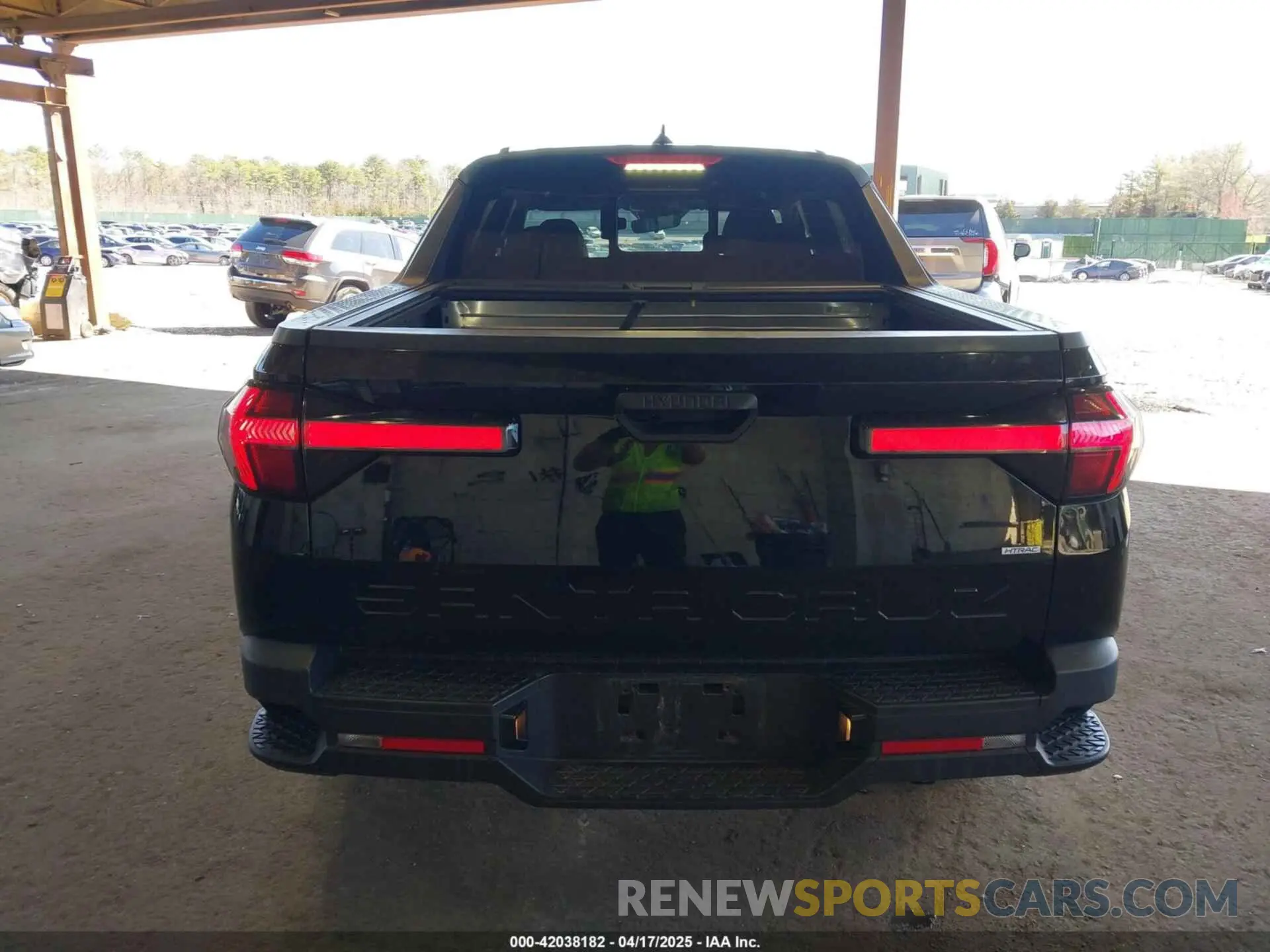 17 fotografías del automóvil dañado 5NTJCDAE7NH018858 HYUNDAI SANTA CRUZ 2022