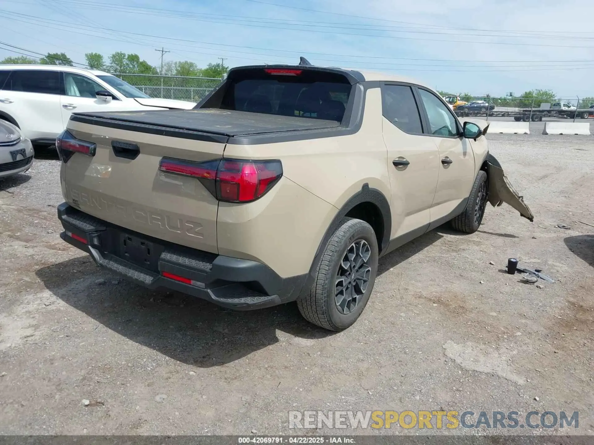 4 fotografías del automóvil dañado 5NTJB4AE3PH077055 HYUNDAI SANTA CRUZ 2023