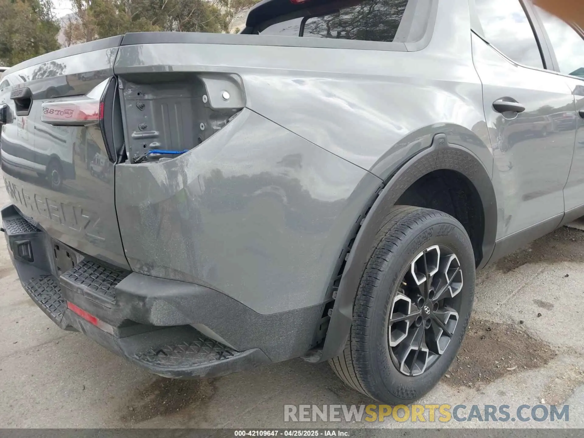 19 fotografías del automóvil dañado 5NTJC4AE0PH043393 HYUNDAI SANTA CRUZ 2023
