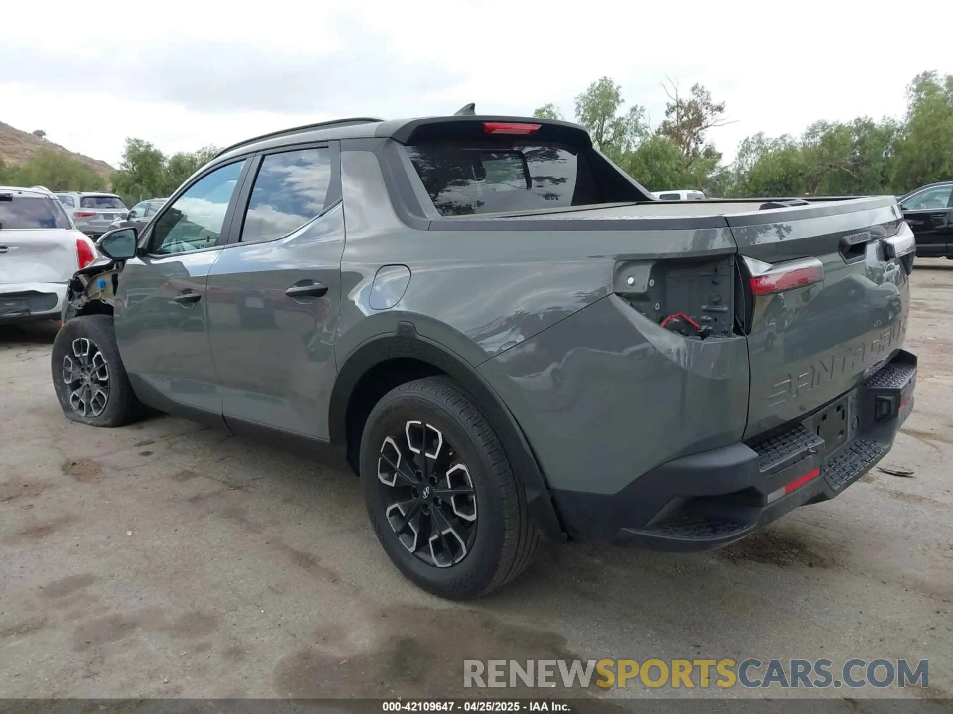3 fotografías del automóvil dañado 5NTJC4AE0PH043393 HYUNDAI SANTA CRUZ 2023