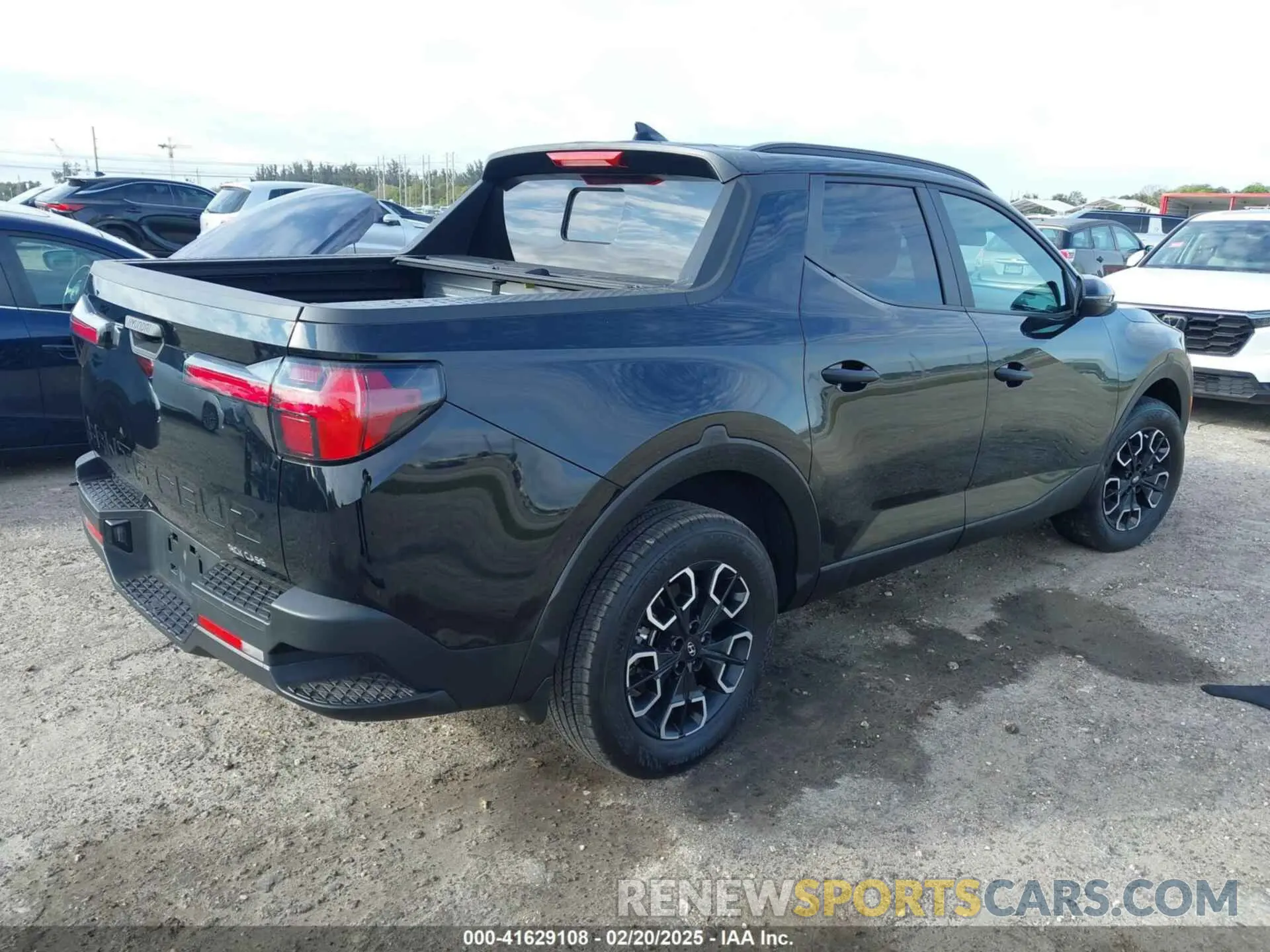 4 fotografías del automóvil dañado 5NTJC4DE5RH114389 HYUNDAI SANTA CRUZ 2024