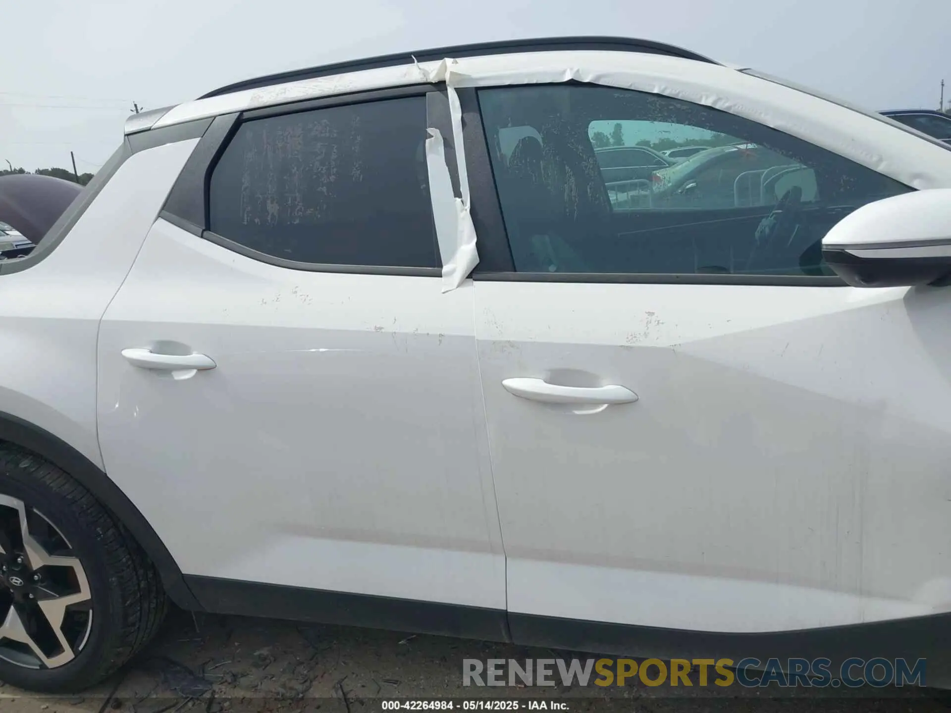 13 fotografías del automóvil dañado 5NTJEDDF5RH124567 HYUNDAI SANTA CRUZ 2024