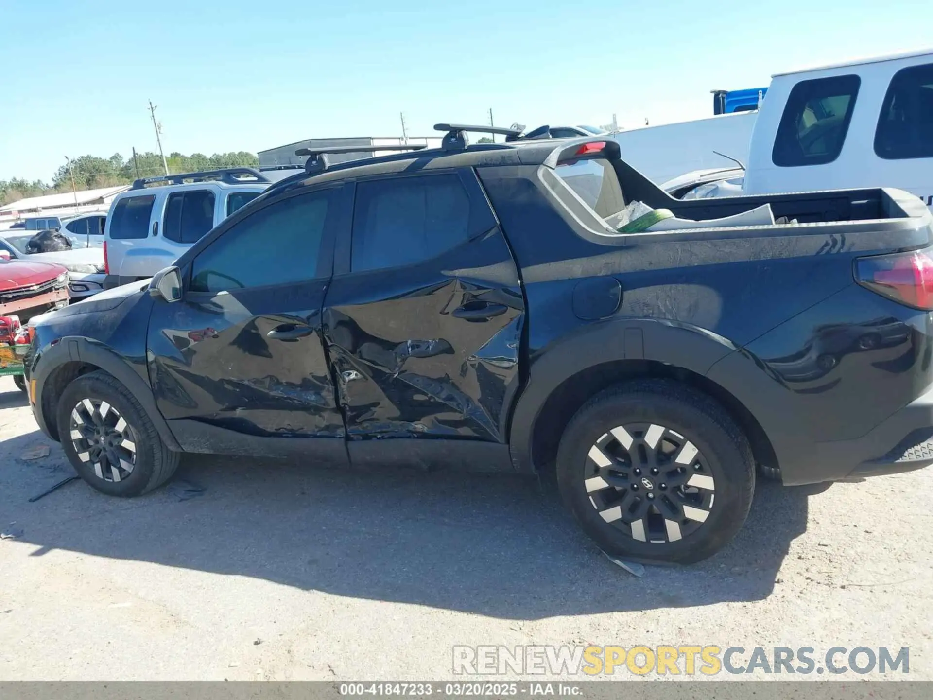 14 fotografías del automóvil dañado 5NTJB4DEXSH126191 HYUNDAI SANTA CRUZ 2025