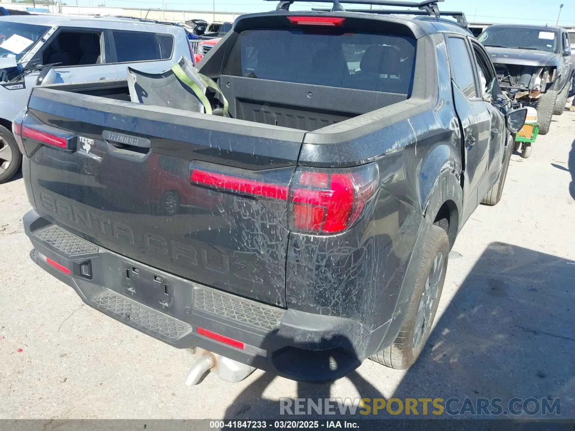 4 fotografías del automóvil dañado 5NTJB4DEXSH126191 HYUNDAI SANTA CRUZ 2025