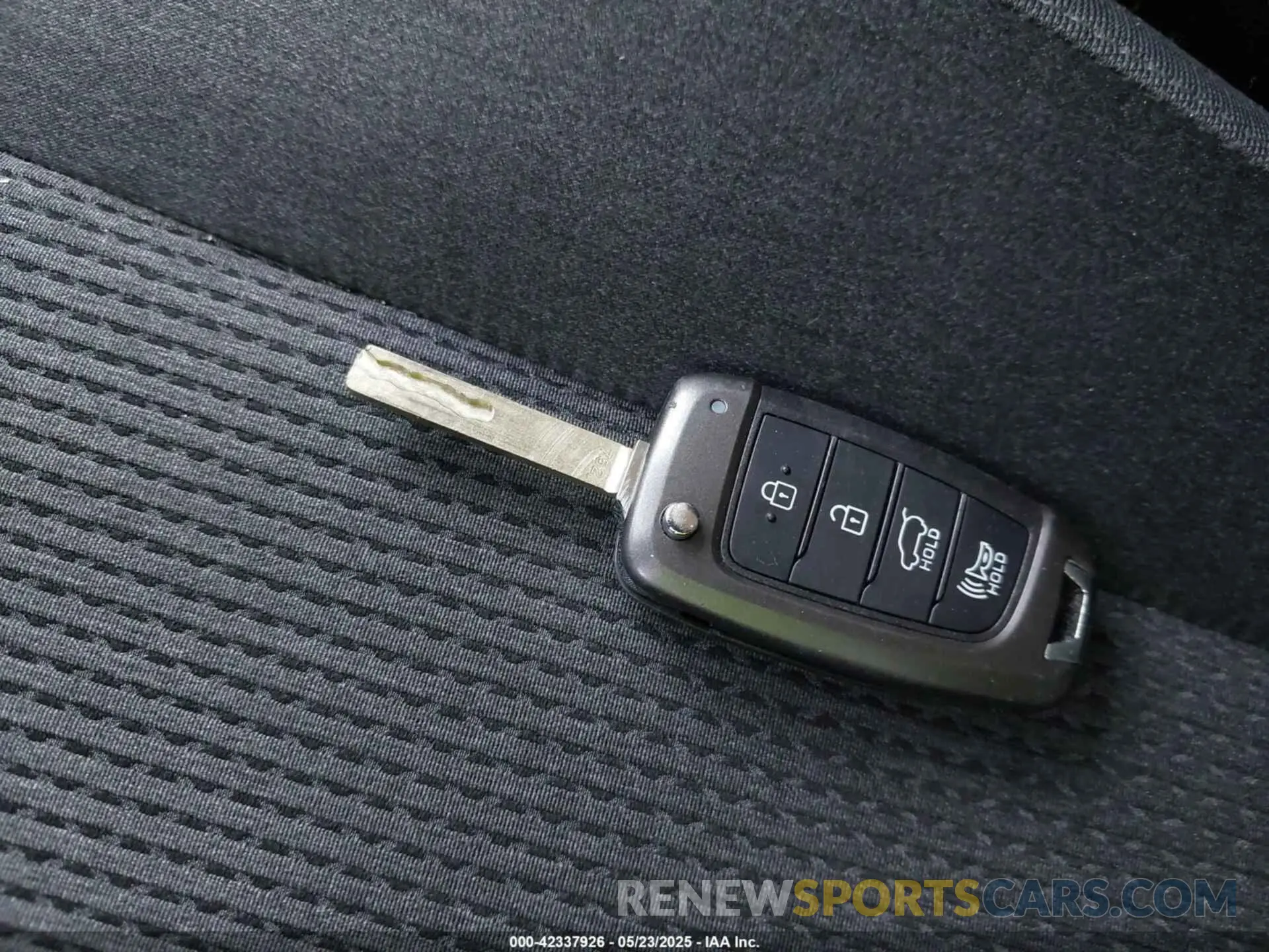 11 fotografías del automóvil dañado 5NMS23AD0KH013811 HYUNDAI SANTA FE 2019