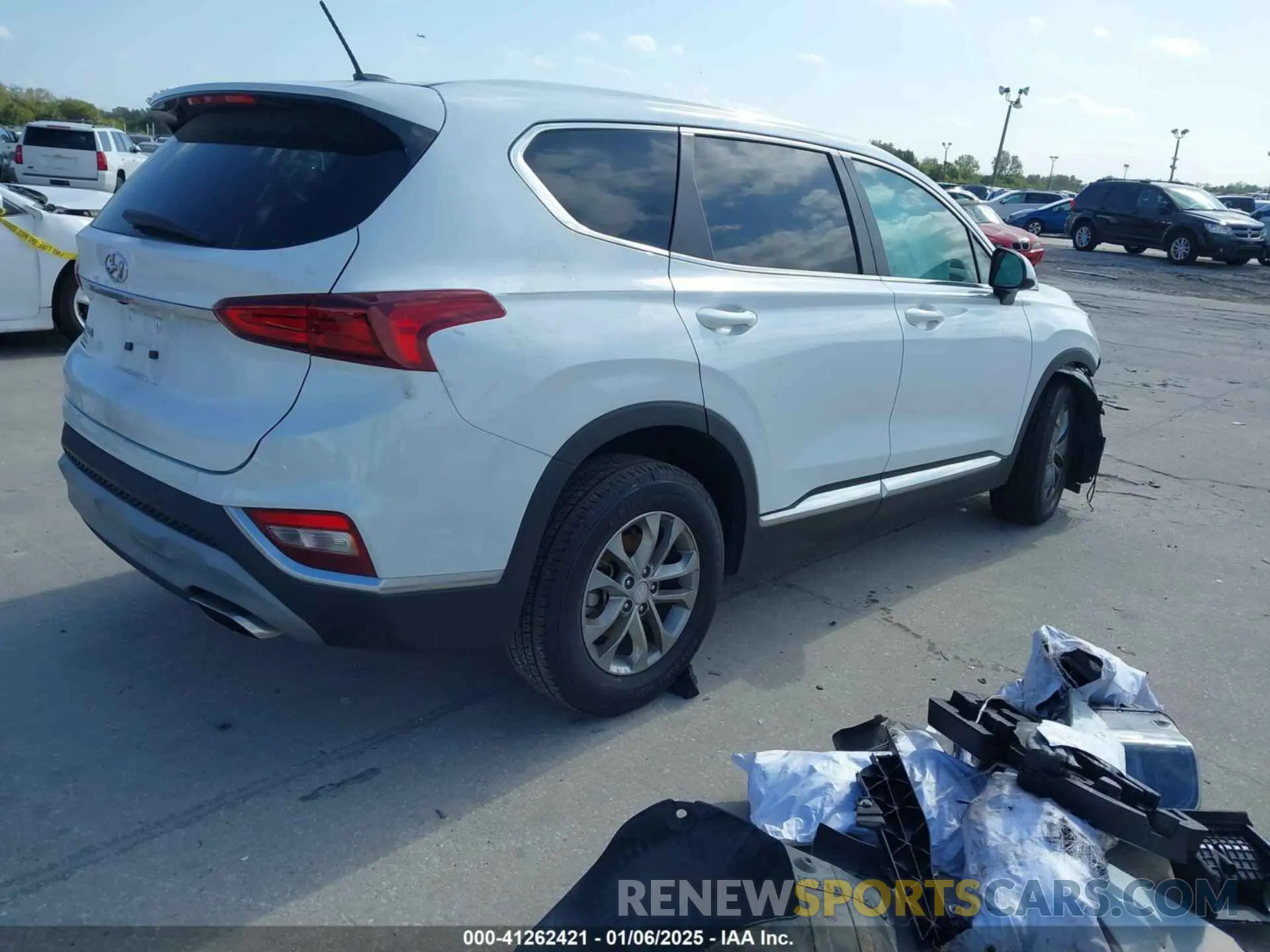 4 fotografías del automóvil dañado 5NMS23AD0KH050700 HYUNDAI SANTA FE 2019