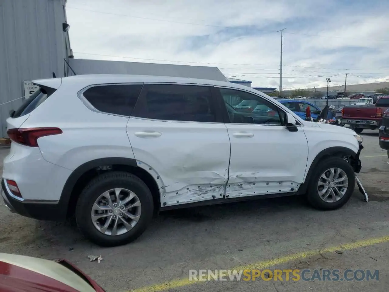 3 fotografías del automóvil dañado 5NMS23AD2KH100402 HYUNDAI SANTA FE 2019