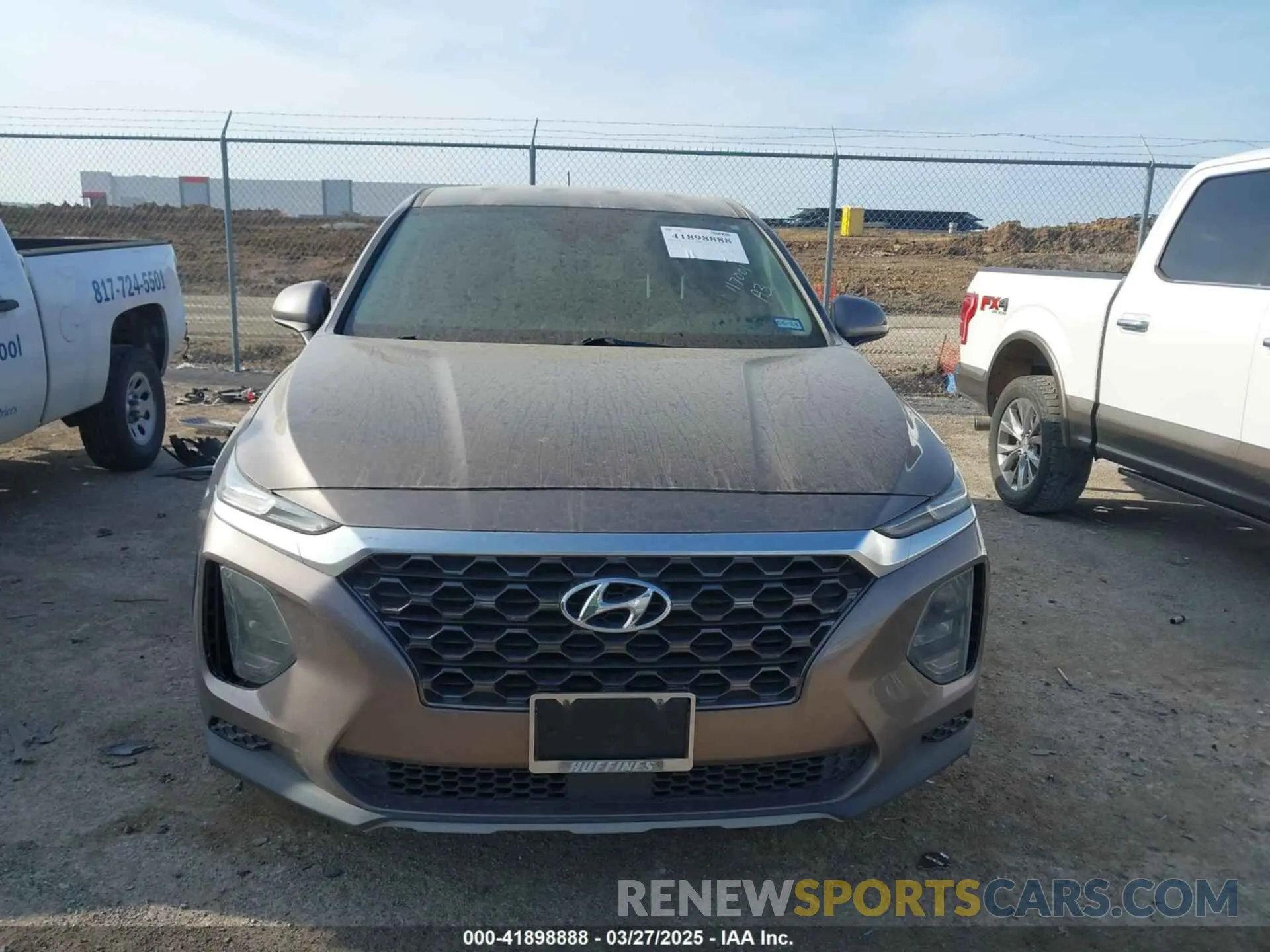 12 fotografías del automóvil dañado 5NMS23AD3KH117001 HYUNDAI SANTA FE 2019