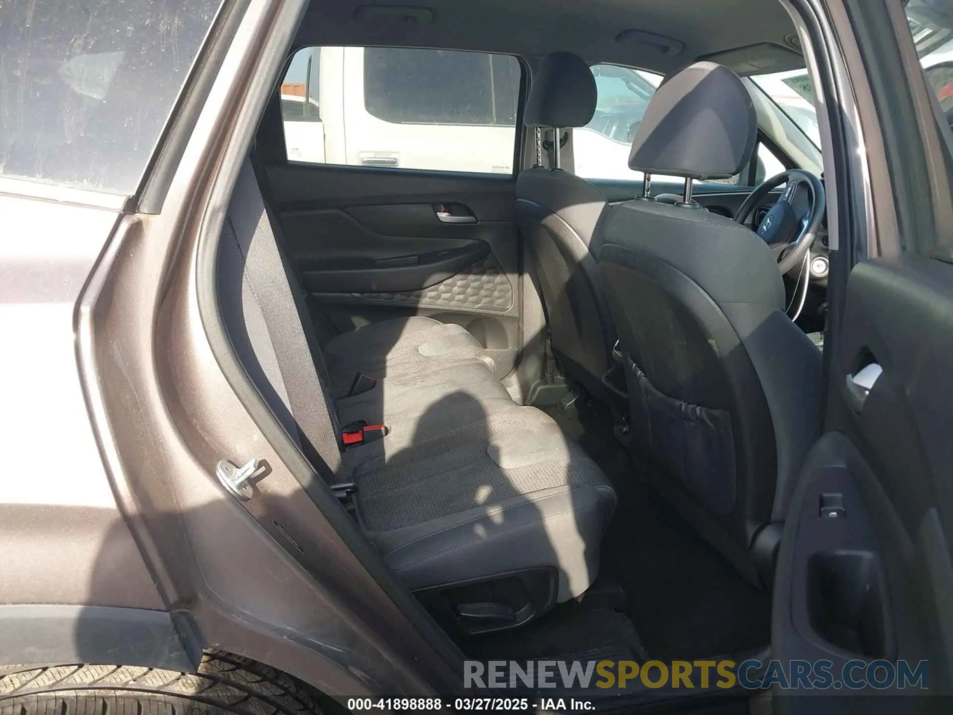 8 fotografías del automóvil dañado 5NMS23AD3KH117001 HYUNDAI SANTA FE 2019